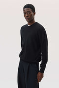 Classic Black Cashmere Round Neck Jumper