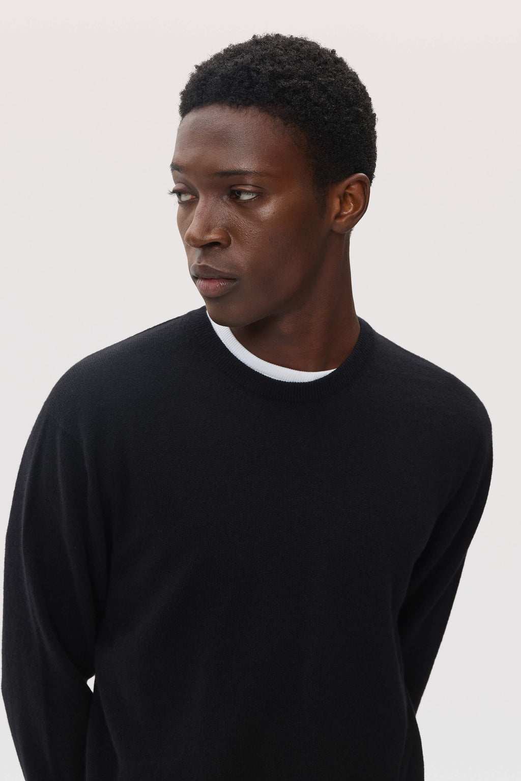 Classic Black Cashmere Round Neck Jumper