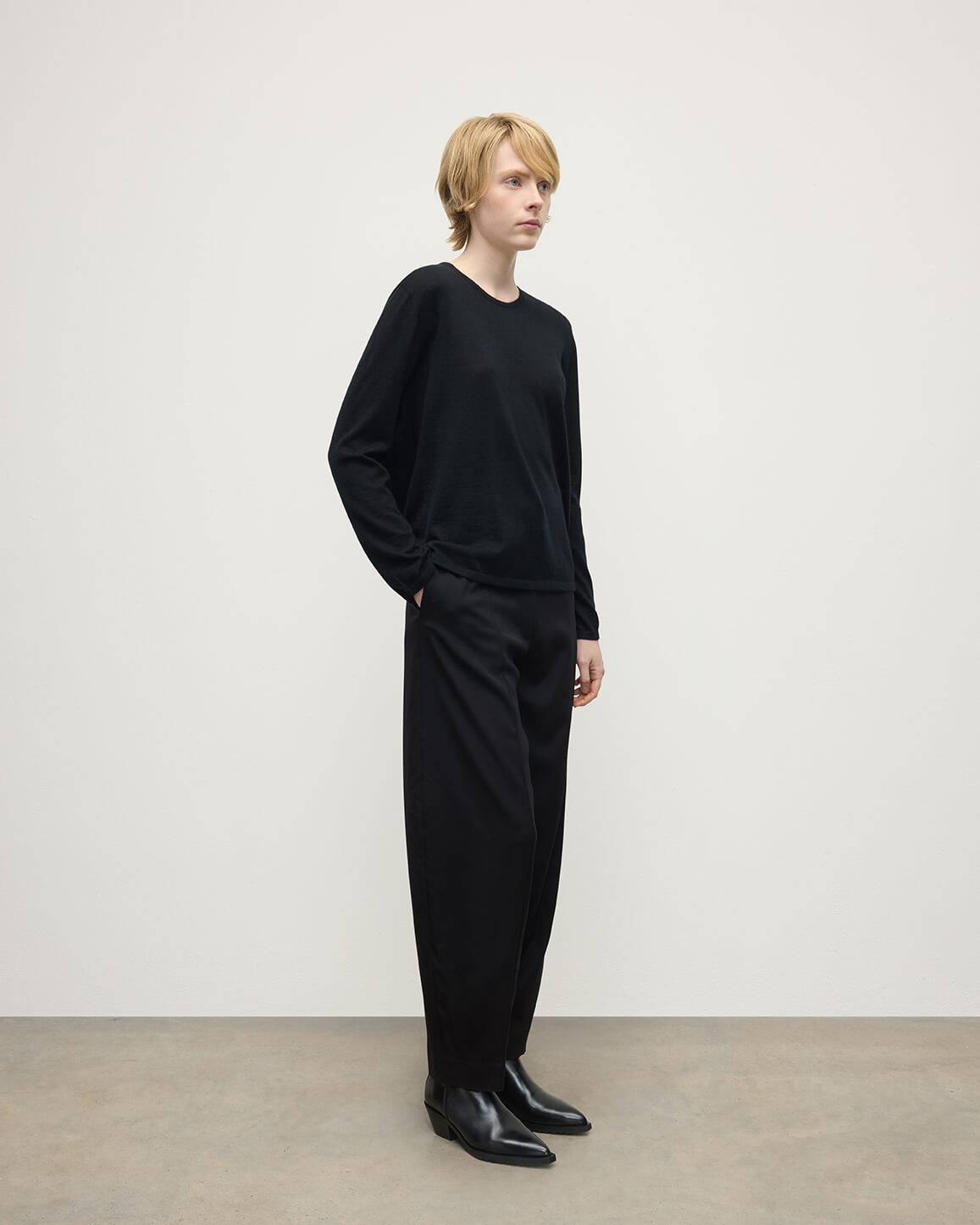 Superfine Cashmere Black Jumper