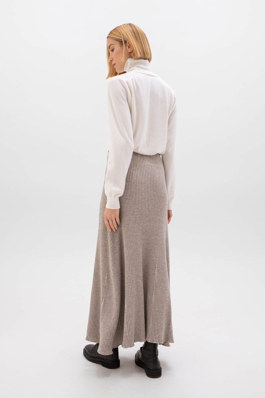 Ribbed Light Brown Cashmere Skirt