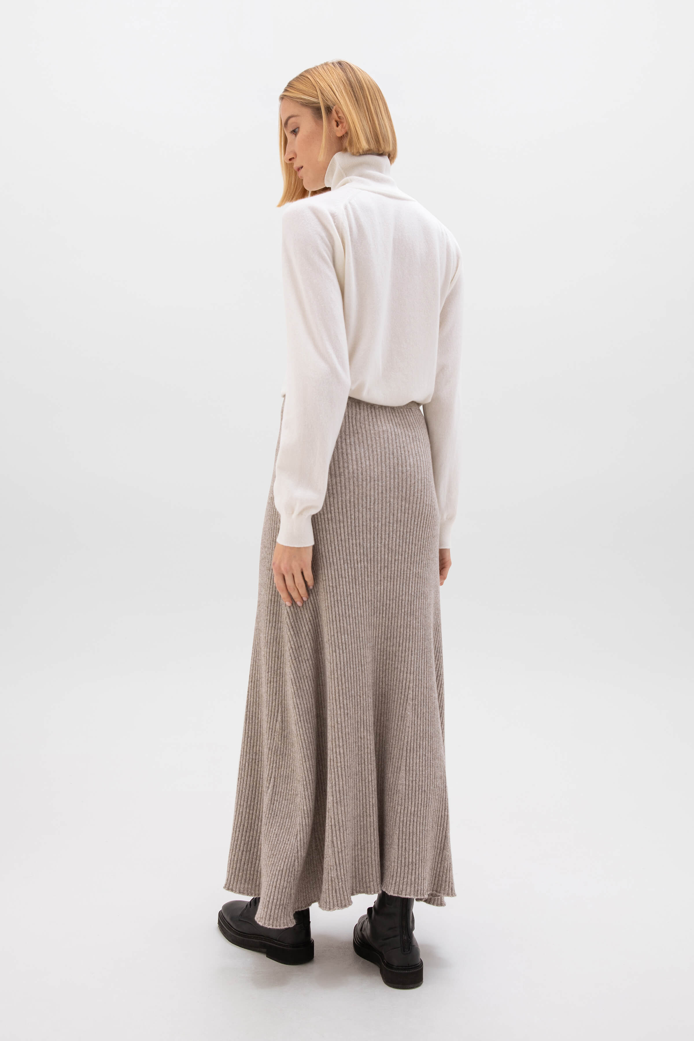 Ribbed Light Brown Cashmere Skirt