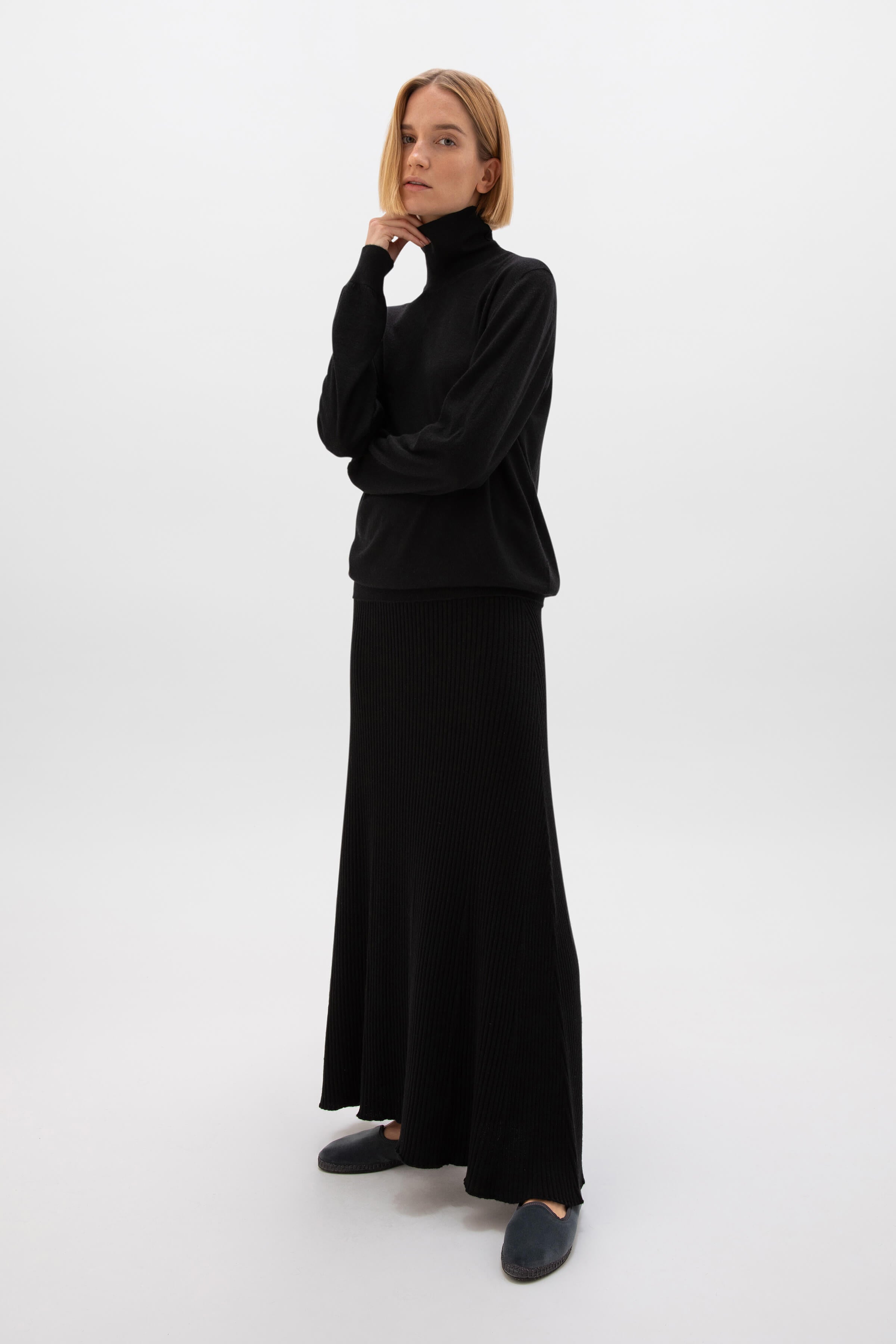 Ribbed Black Cashmere Skirt
