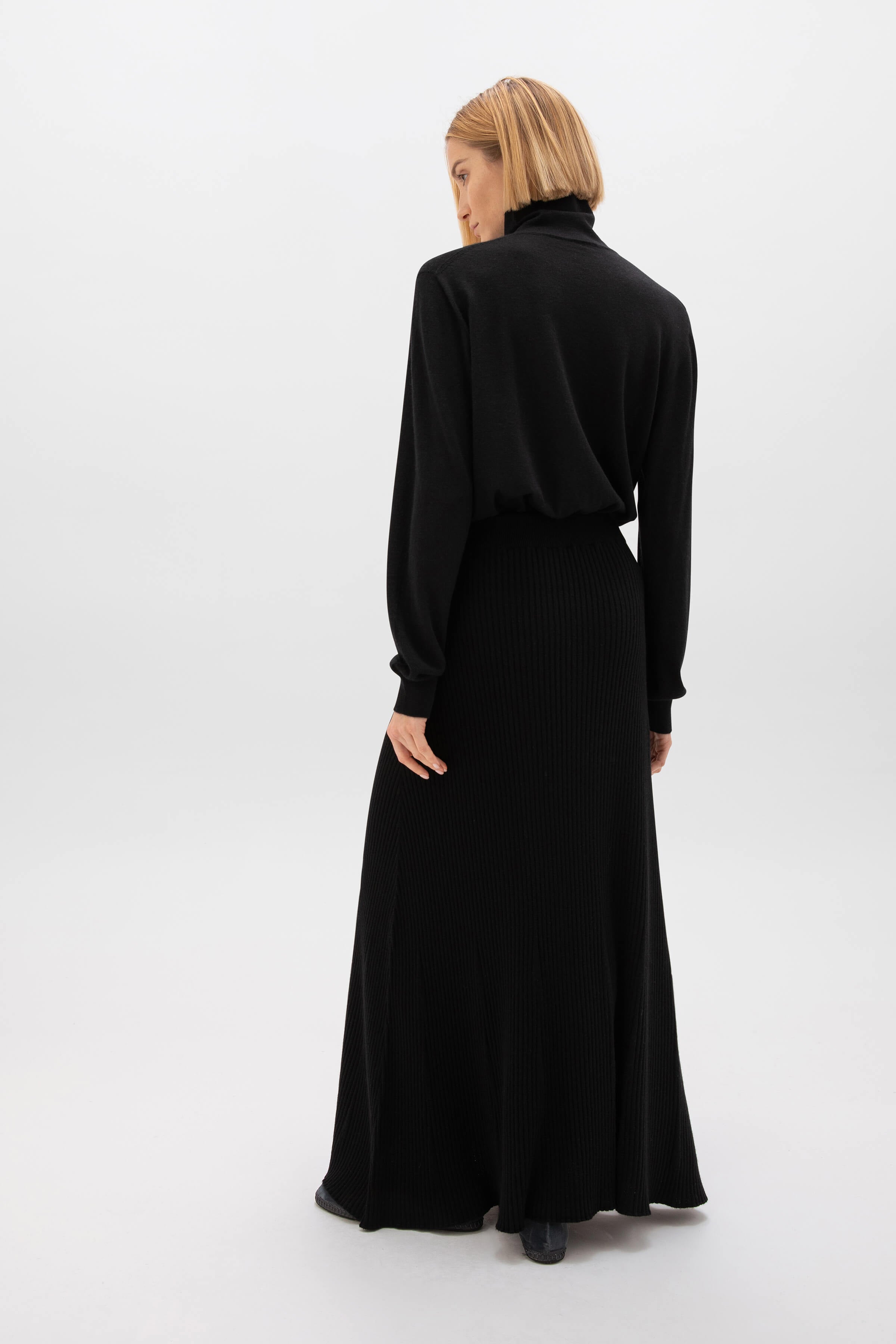 Ribbed Black Cashmere Skirt