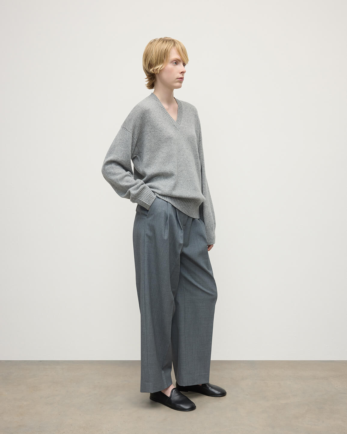 Relaxed Fit Gauzy Light Grey Cashmere Jumper