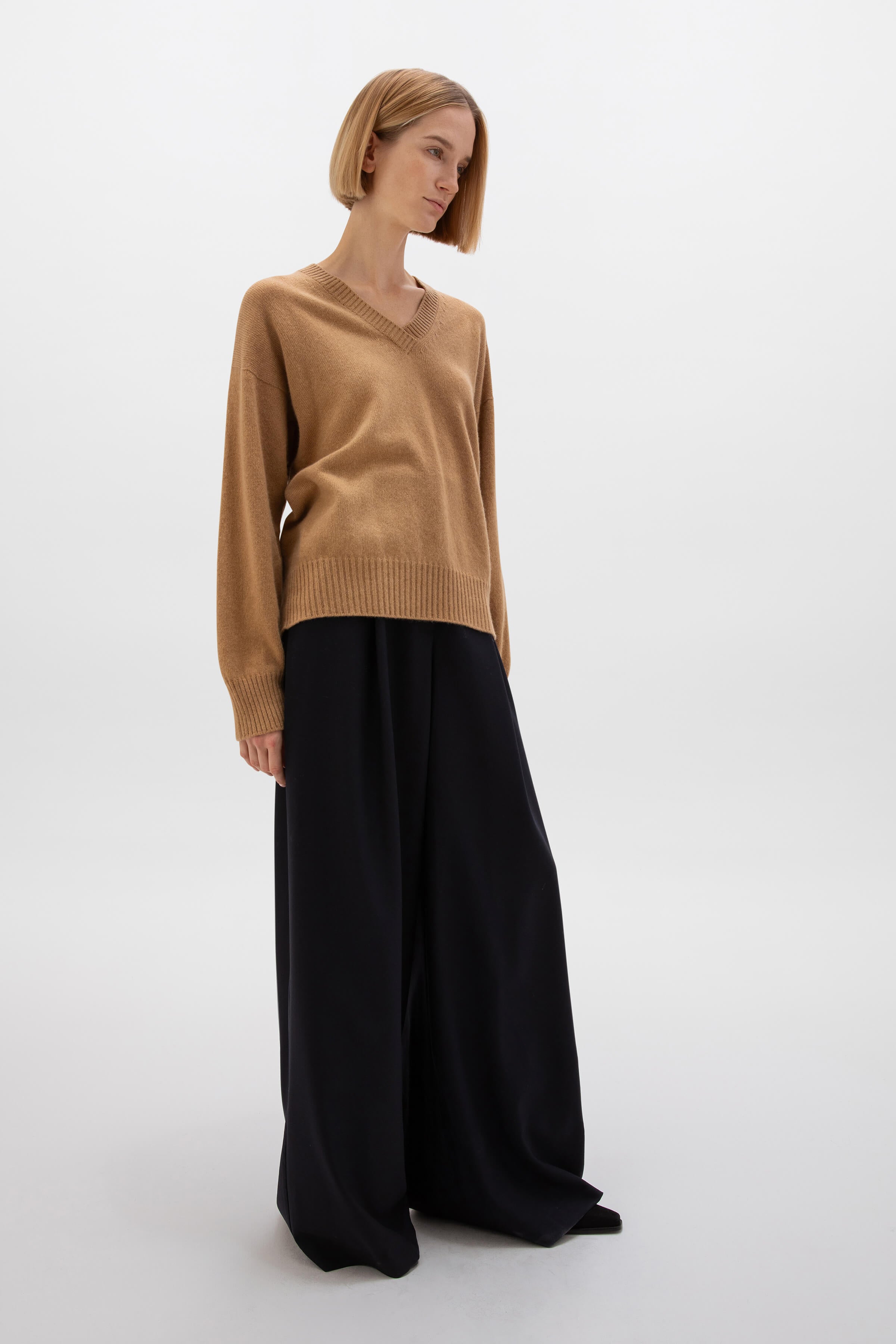Relaxed Fit Gauzy Camel Cashmere Jumper