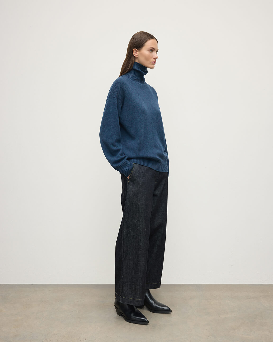 Gauzy Cashmere Navy Roll Neck Jumper