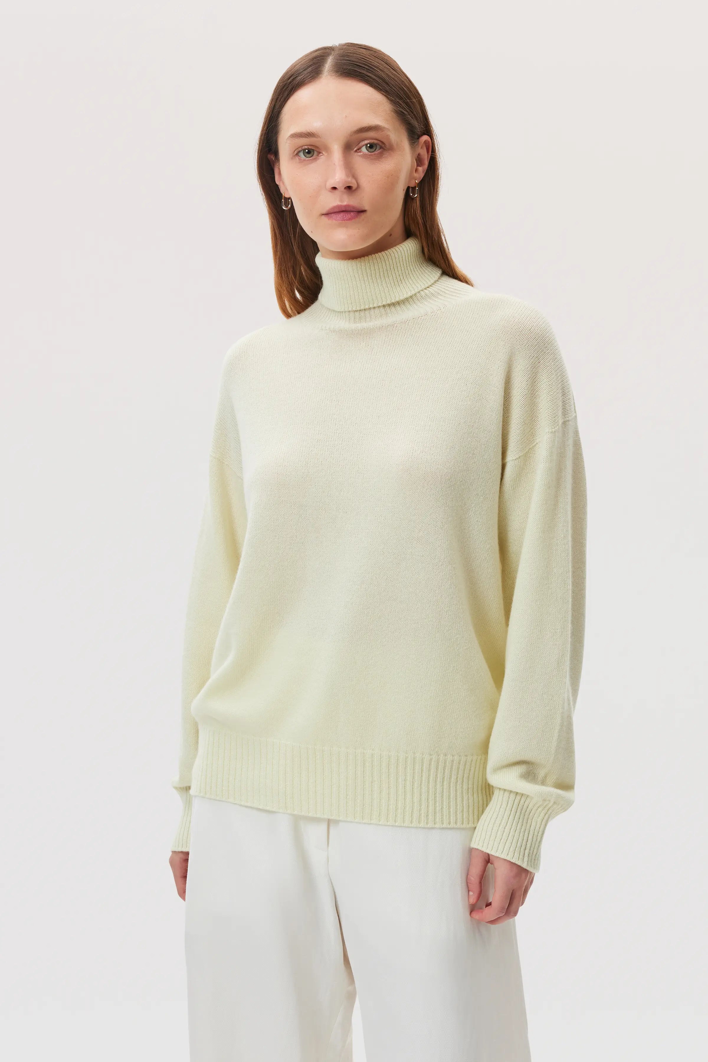 Gauzy Cashmere Roll Neck Light Yellow Jumper