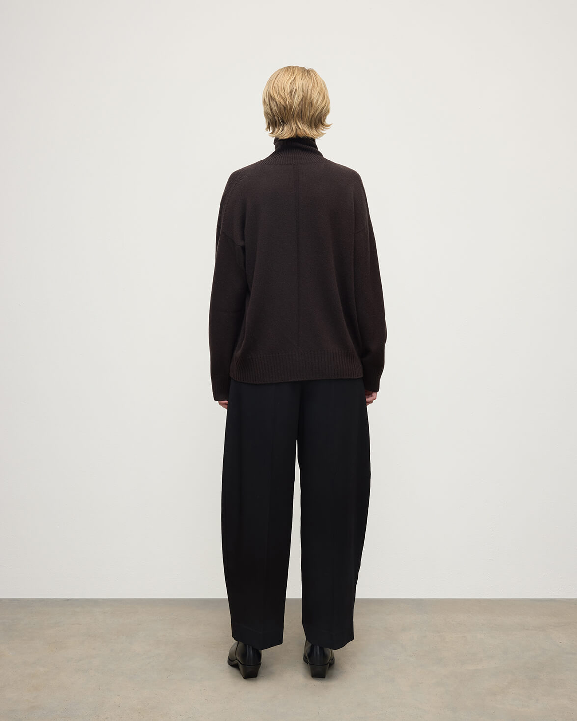 Gauzy Cashmere Dark Brown Roll Neck Jumper