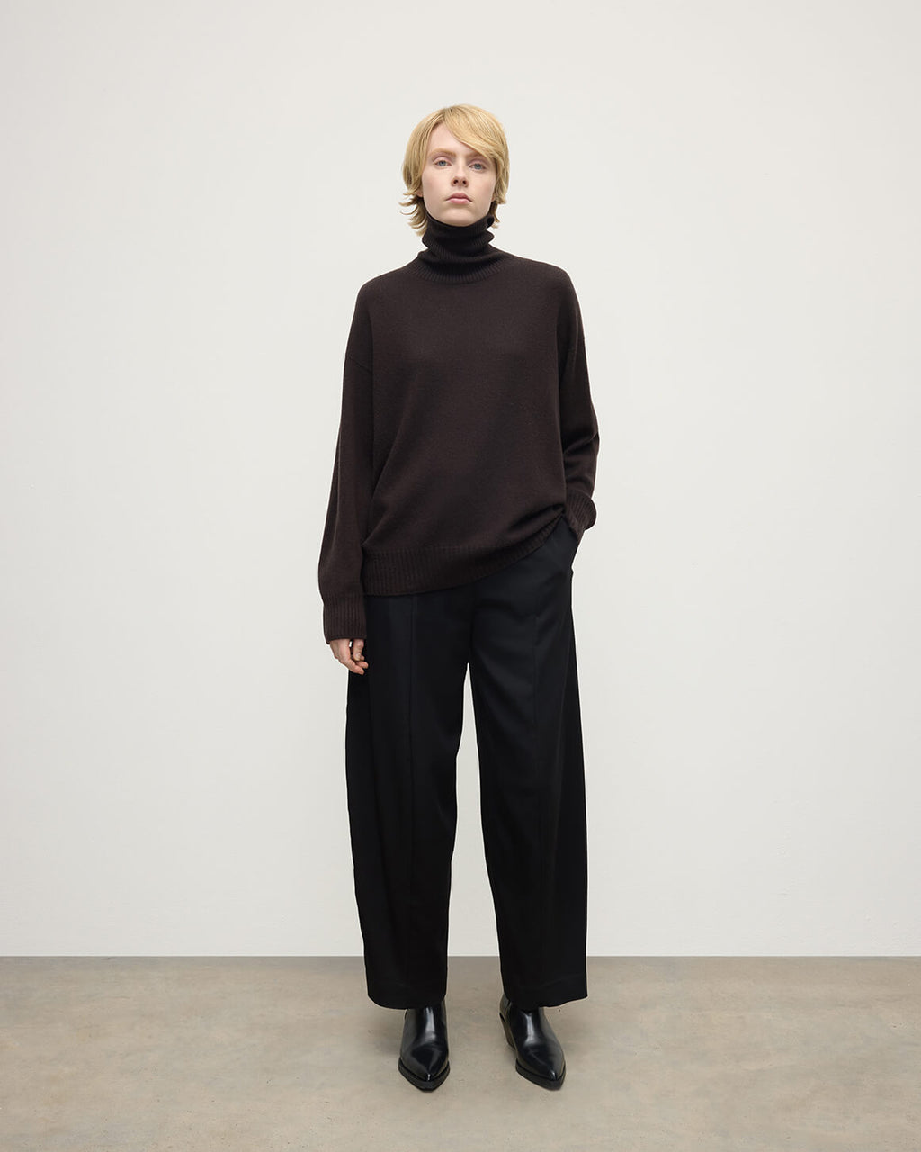 Gauzy Cashmere Dark Brown Roll Neck Jumper