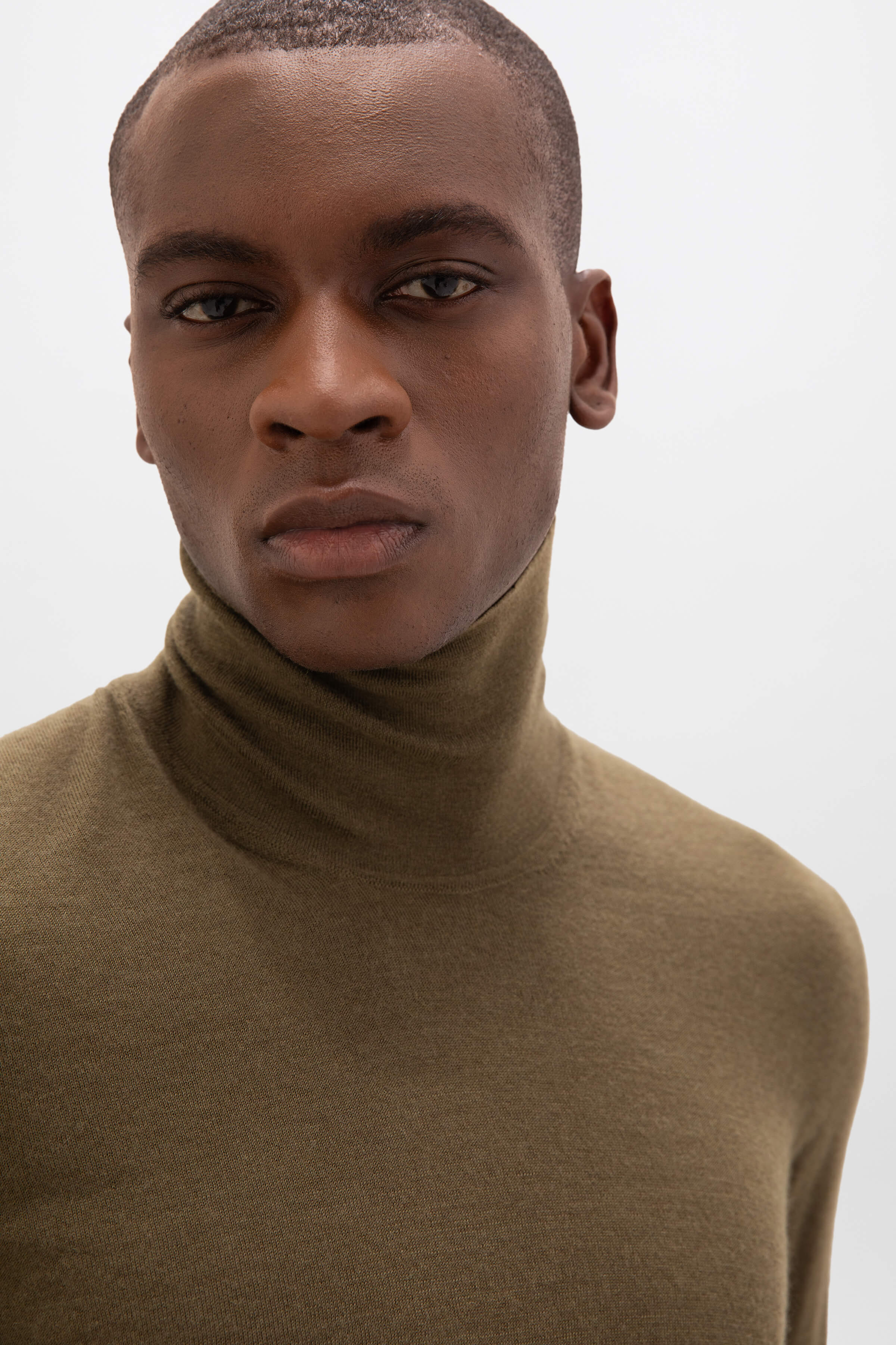 Superfine Cashmere Roll Neck Olive Green Jumper