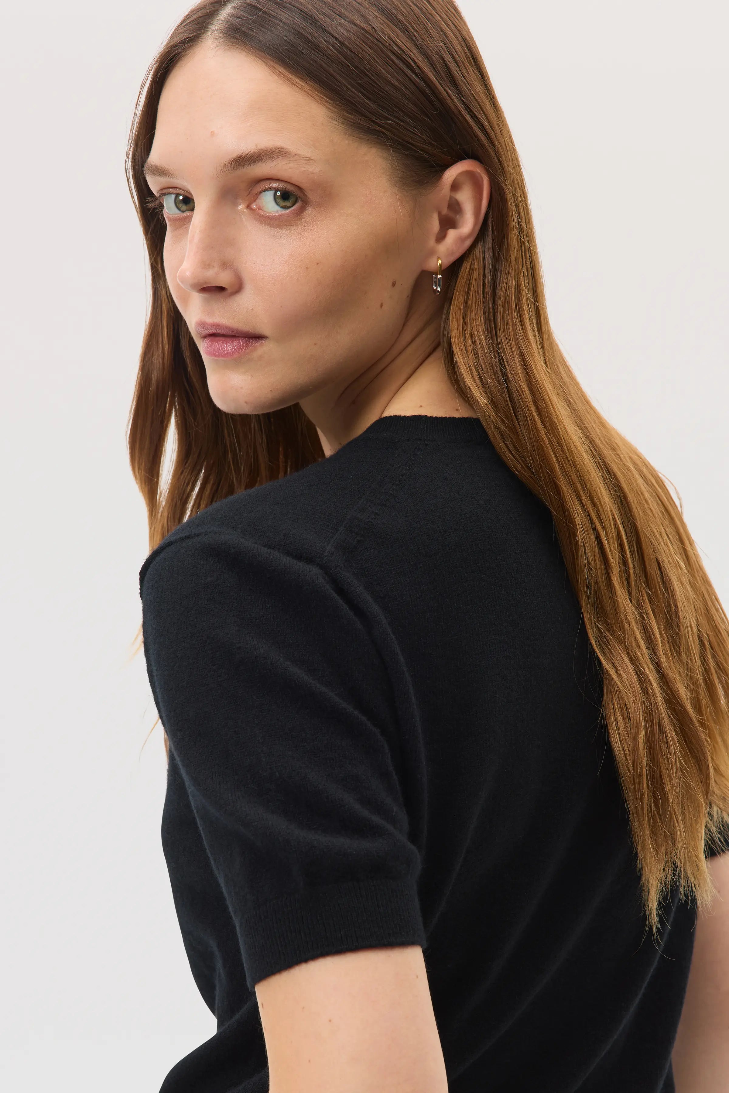 Classic Cashmere Black T-Shirt