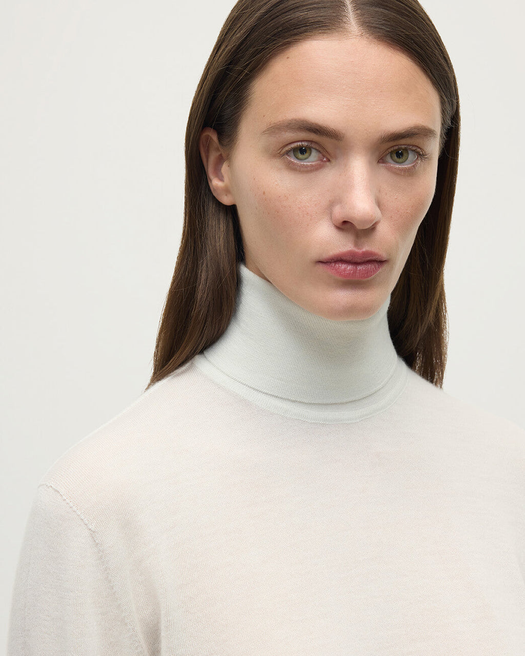 Superfine Cashmere White Roll Neck Jumper