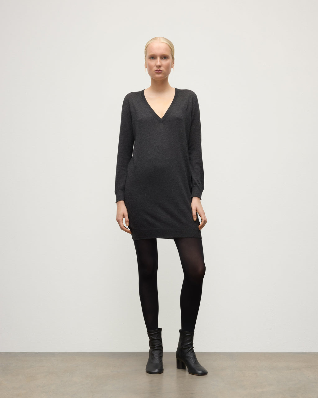 Elise Dark Grey Long Superfine Cashmere Jumper