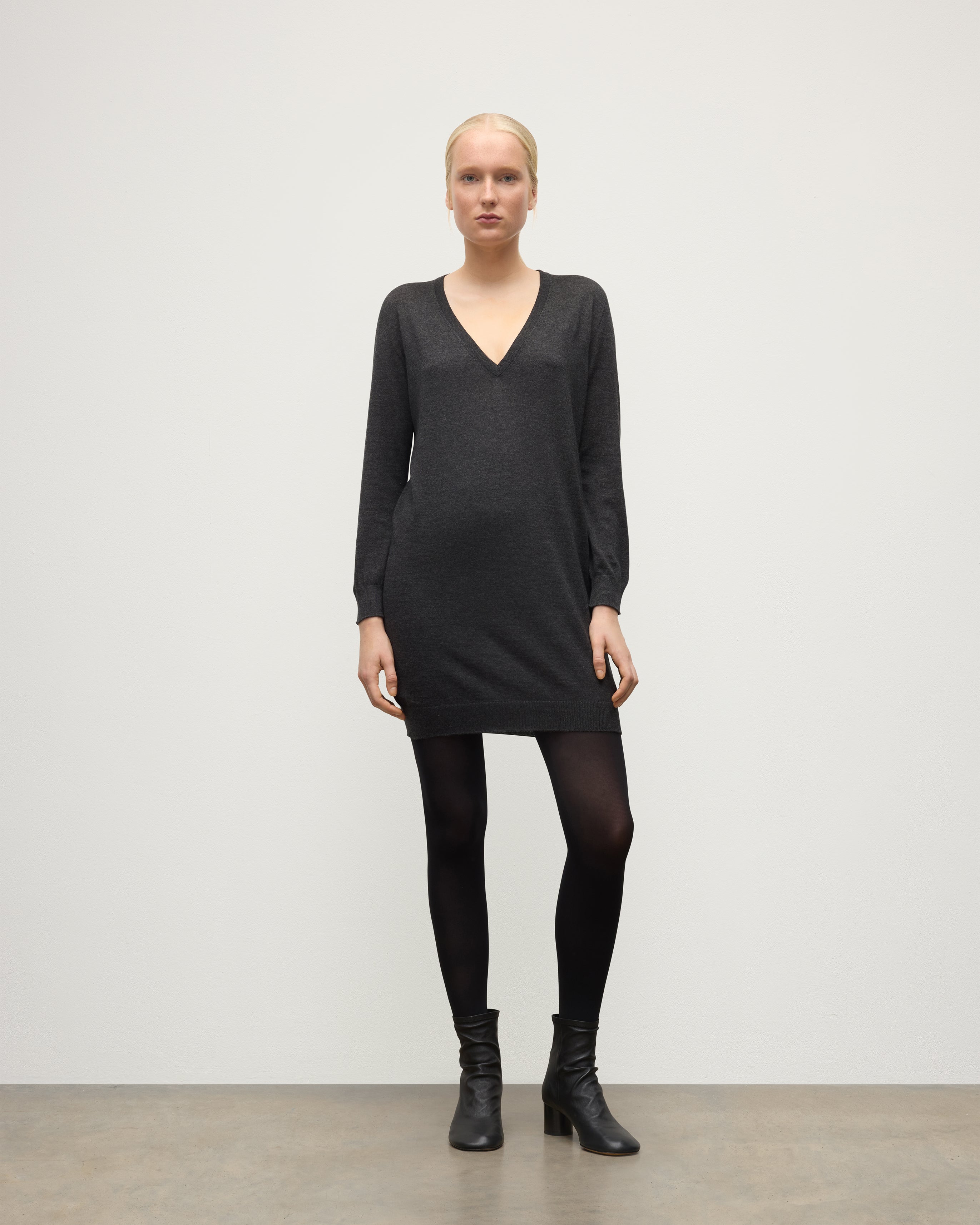 Elise Dark Grey Long Superfine Cashmere Jumper