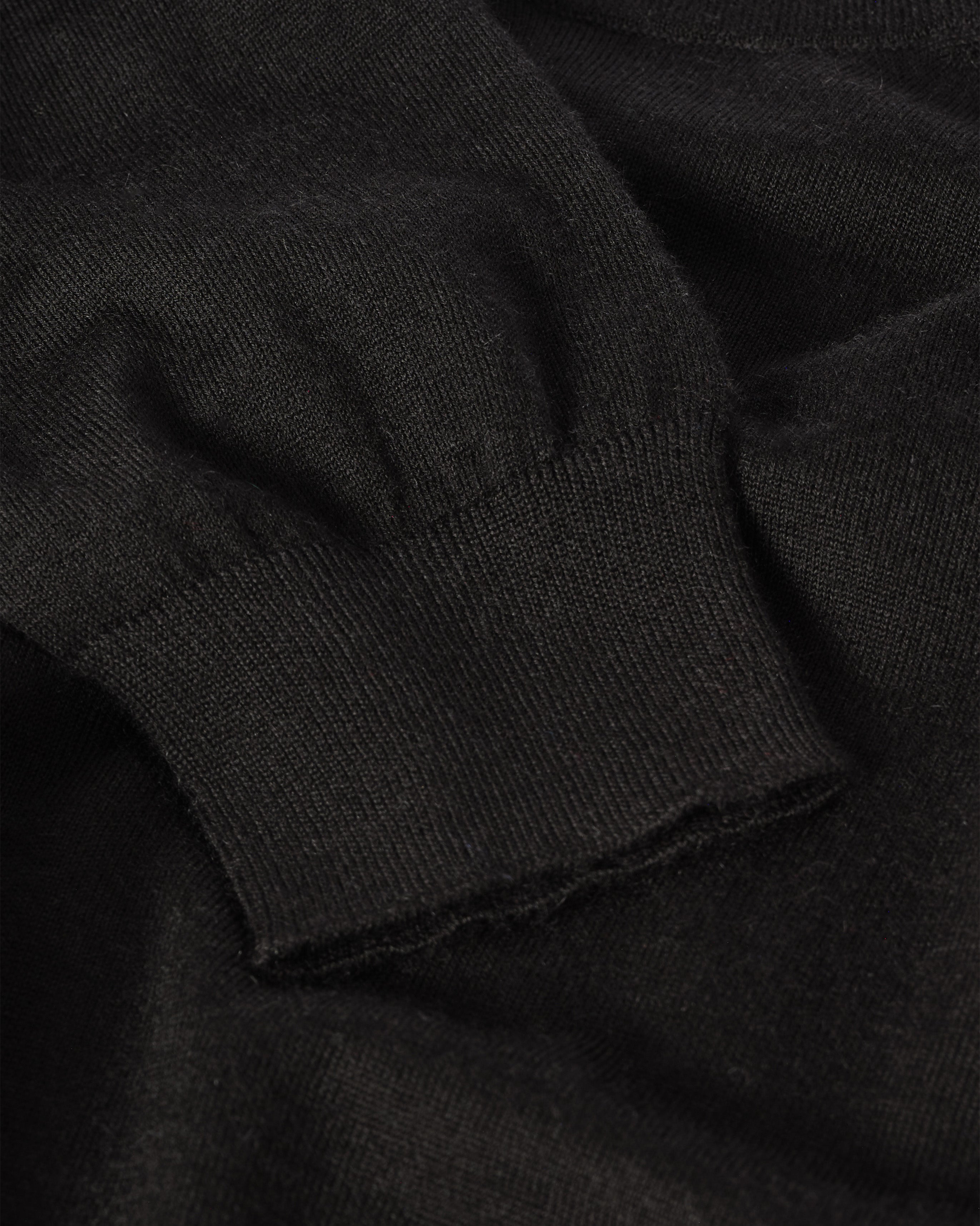 Fin Black Superfine Cashmere Jumper