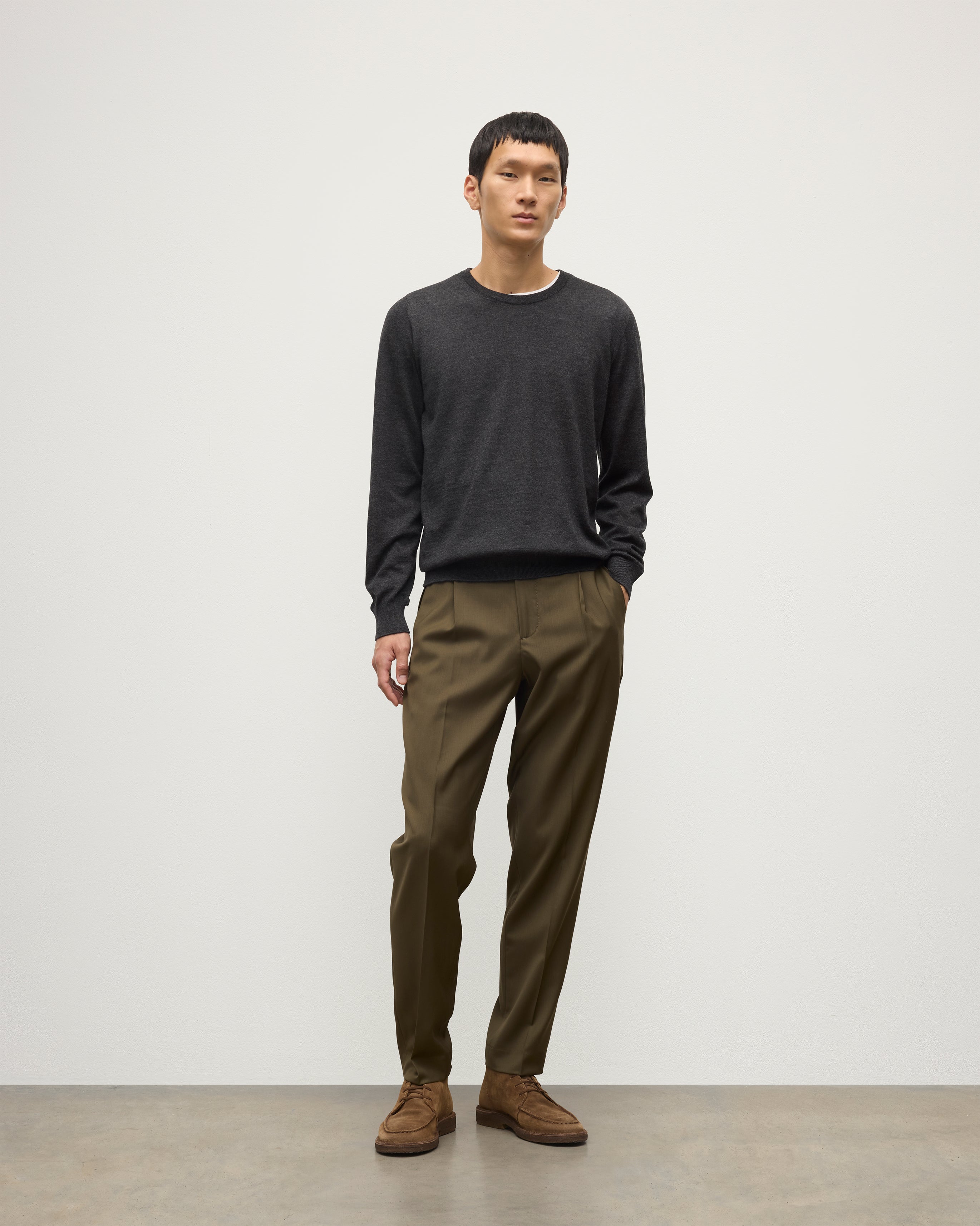 Fin Dark Grey Superfine Cashmere Jumper