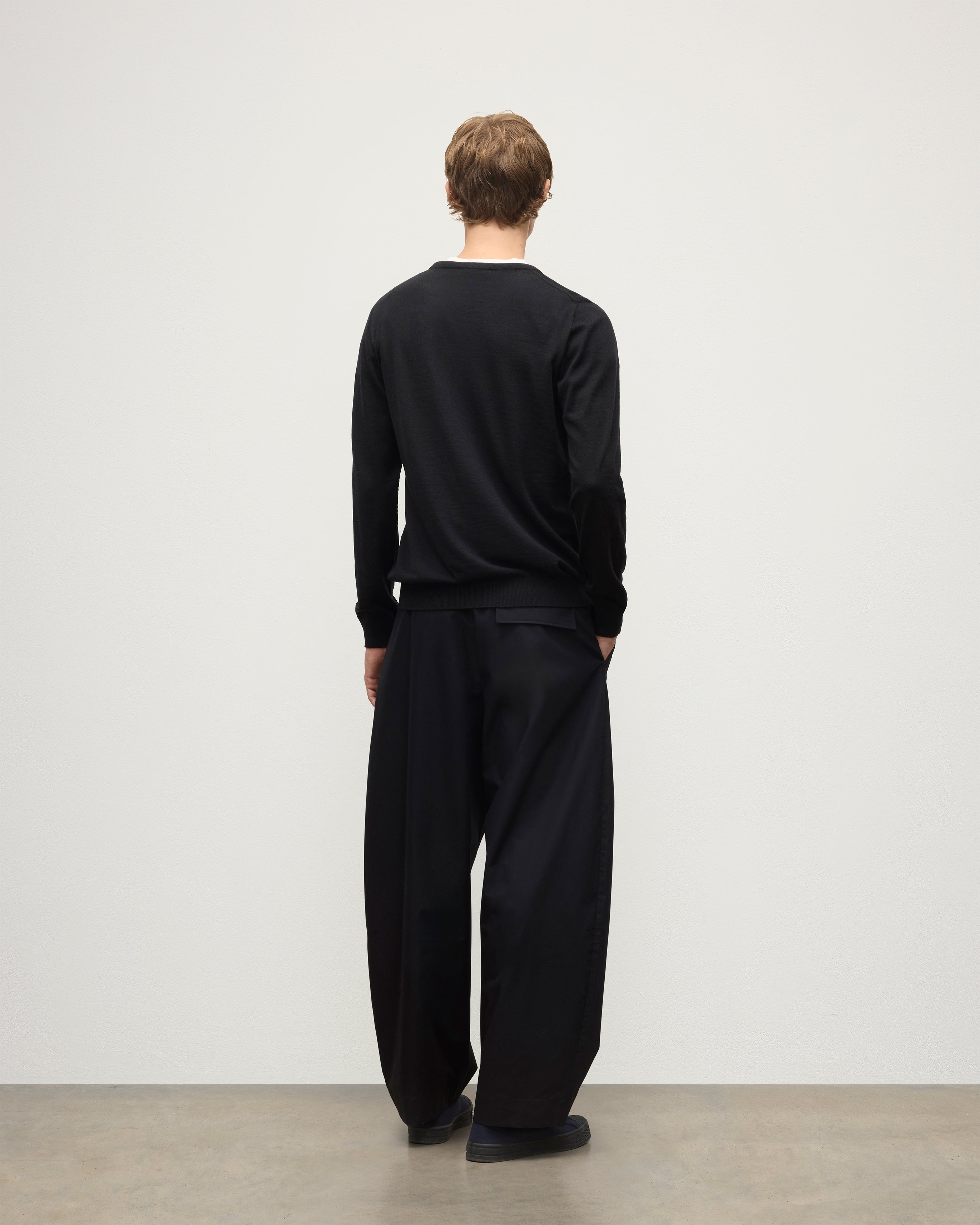 Fin Black Superfine Cashmere Jumper