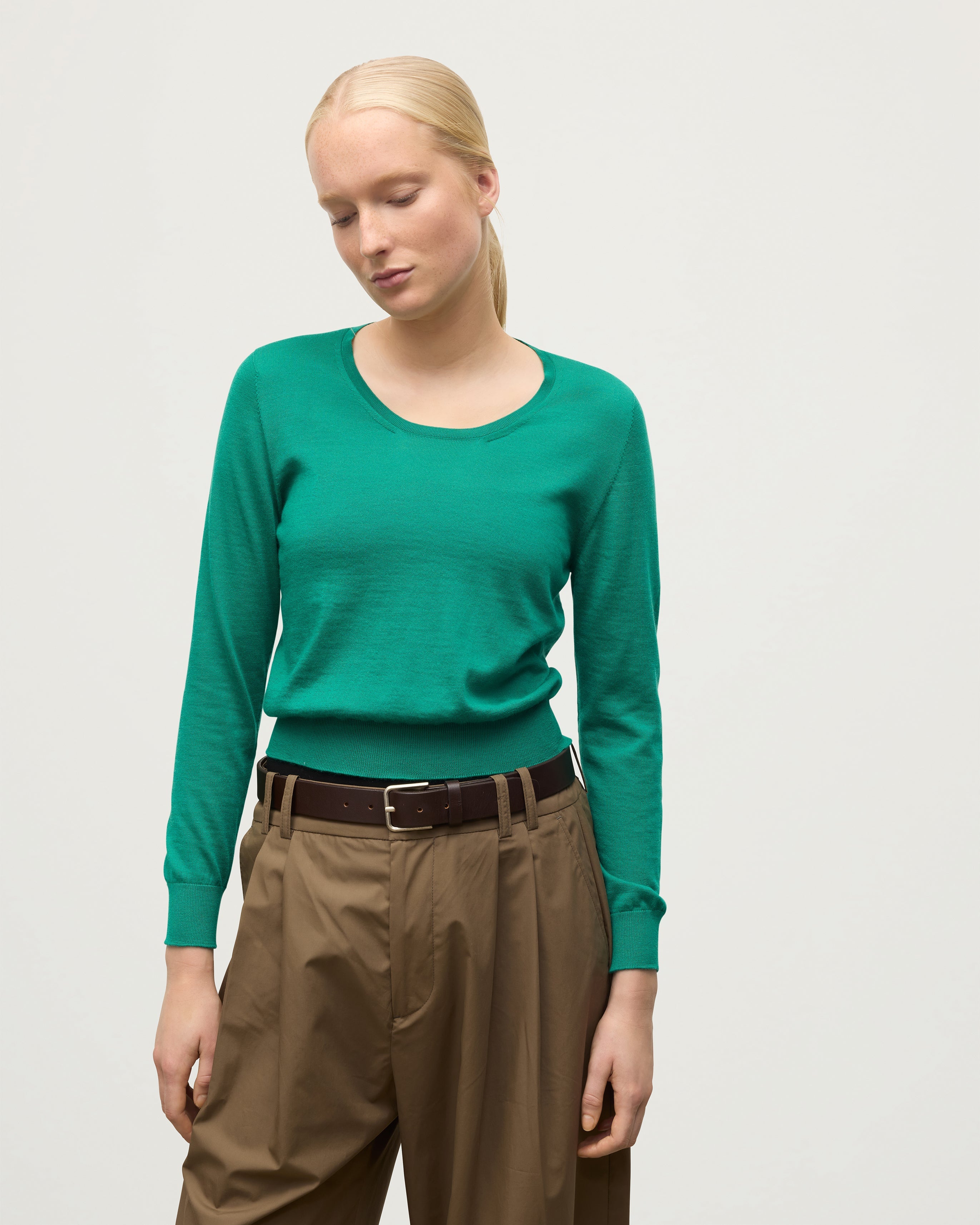 Ella Bright Green Superfine Cashmere Scoop Neck Jumper