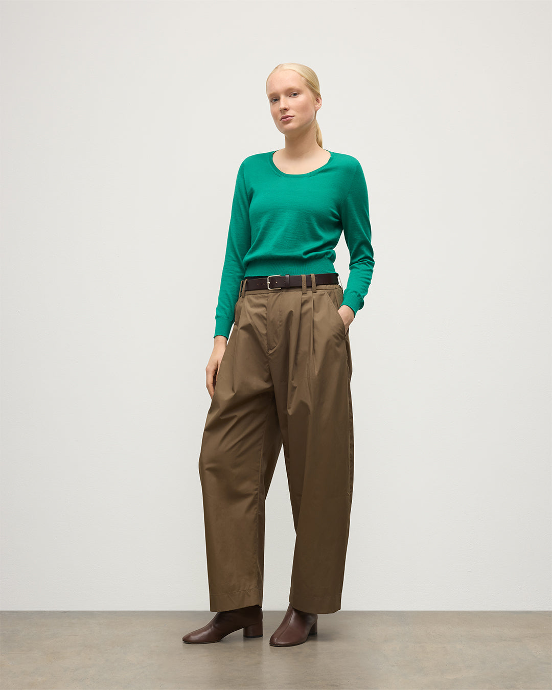 Ella Bright Green Superfine Cashmere Scoop Neck Jumper