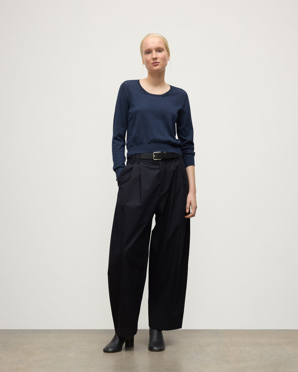 Ella Scoop Neck Superfine Cashmere Navy Jumper