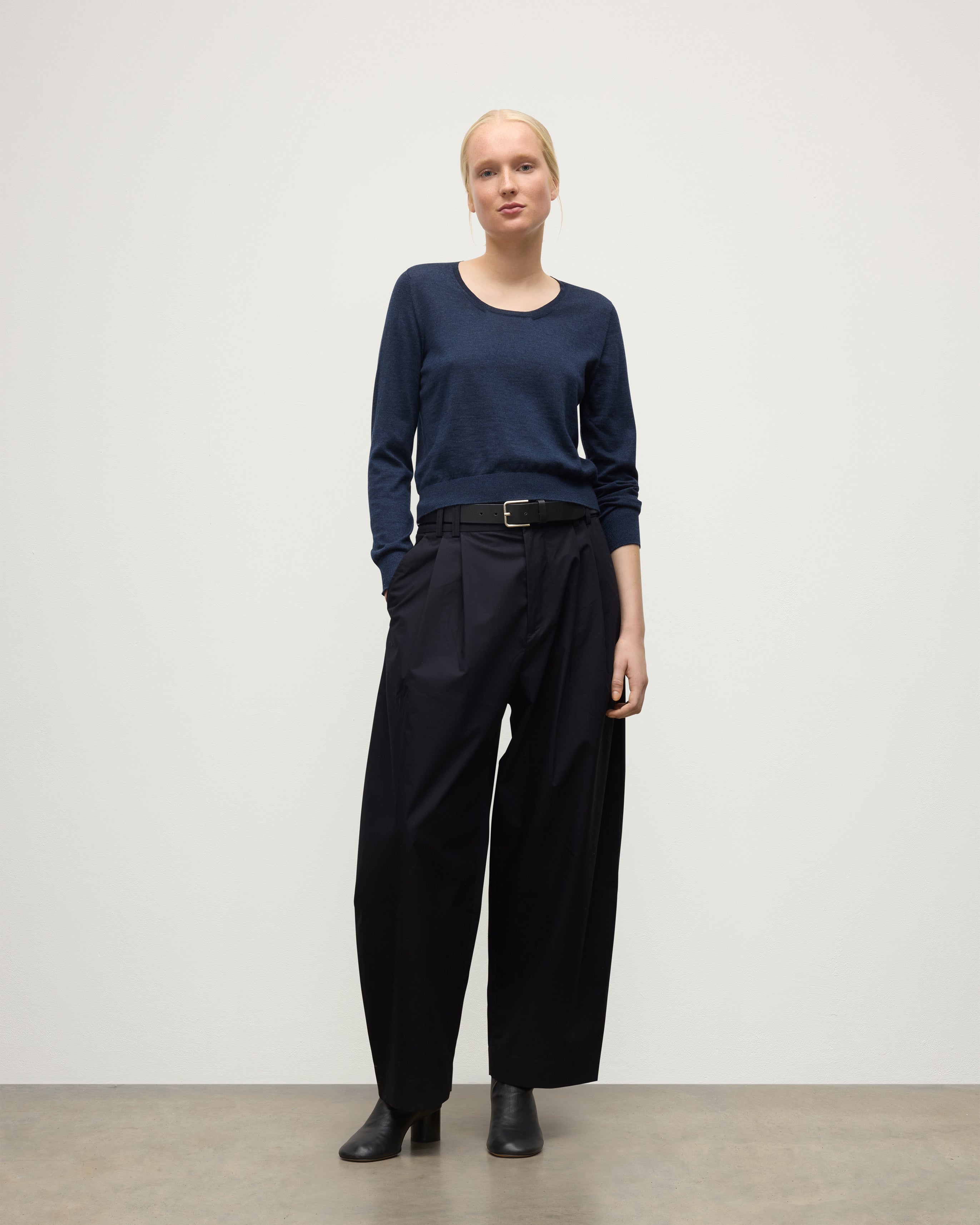 Ella Scoop Neck Superfine Cashmere Navy Jumper