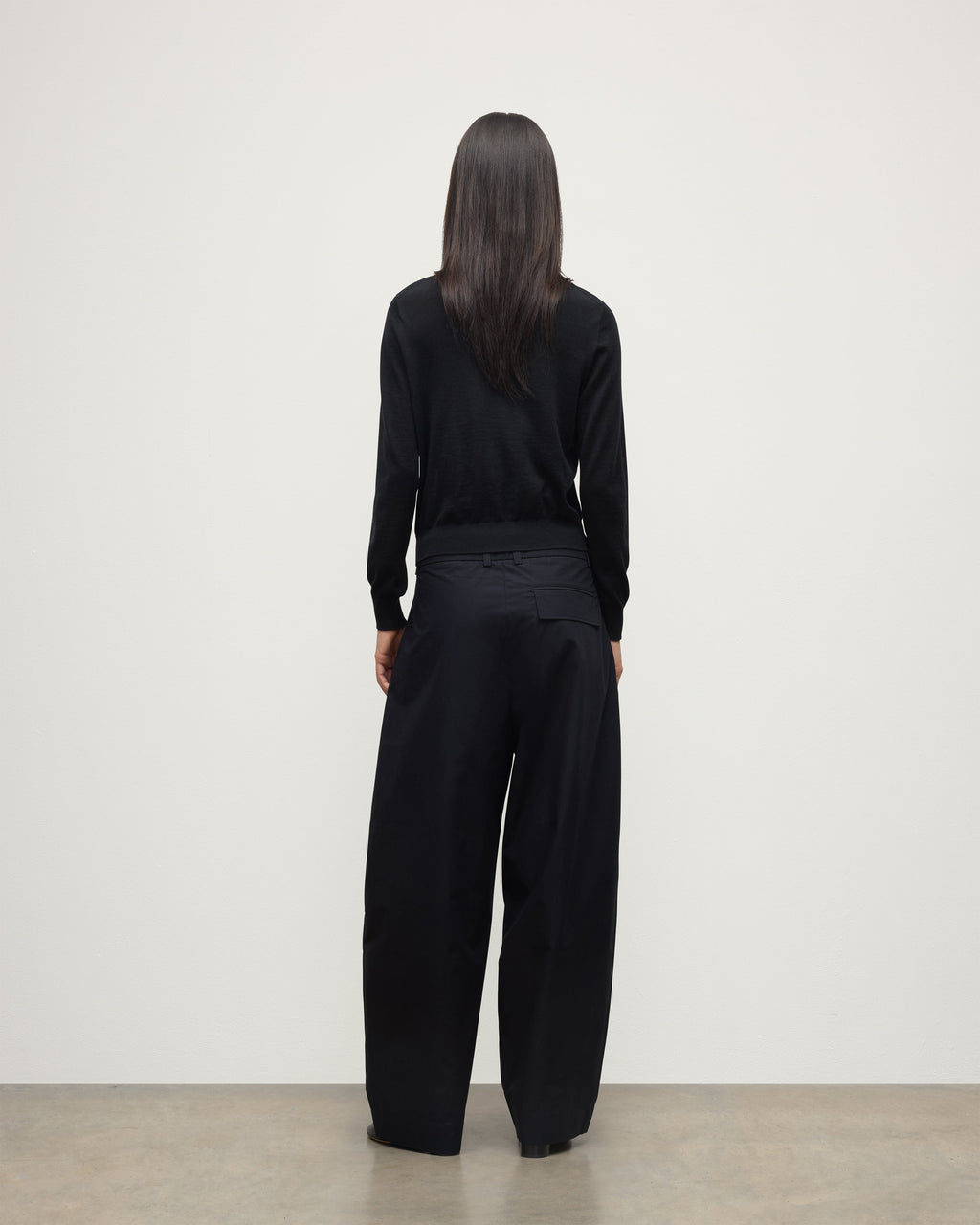 Ella Scoop Neck Superfine Cashmere Black Jumper