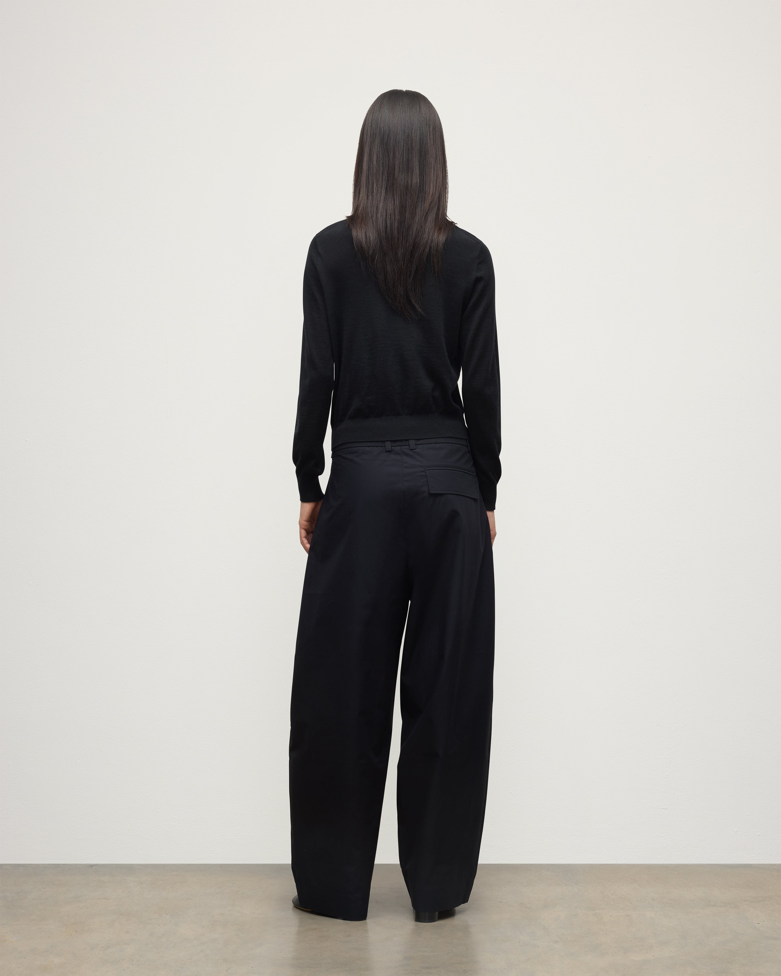 Ella Scoop Neck Superfine Cashmere Black Jumper