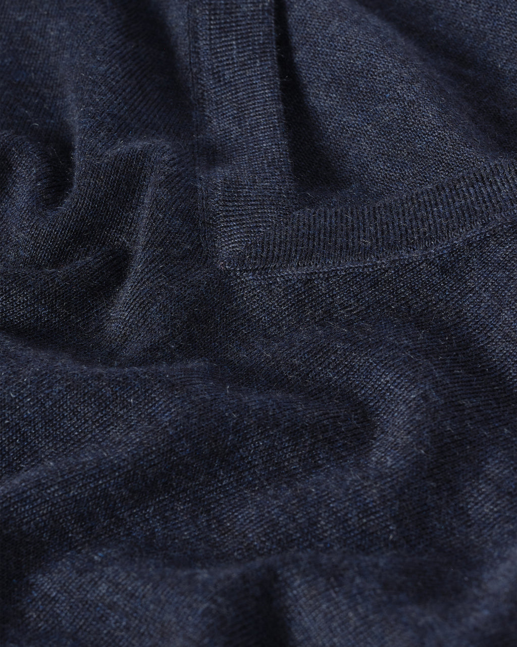 Fin Navy V Neck Superfine Cashmere Jumper