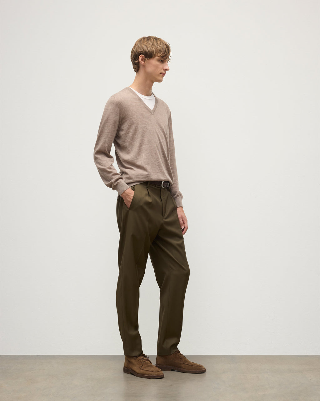 Fin Light Brown V Neck Superfine Cashmere Jumper