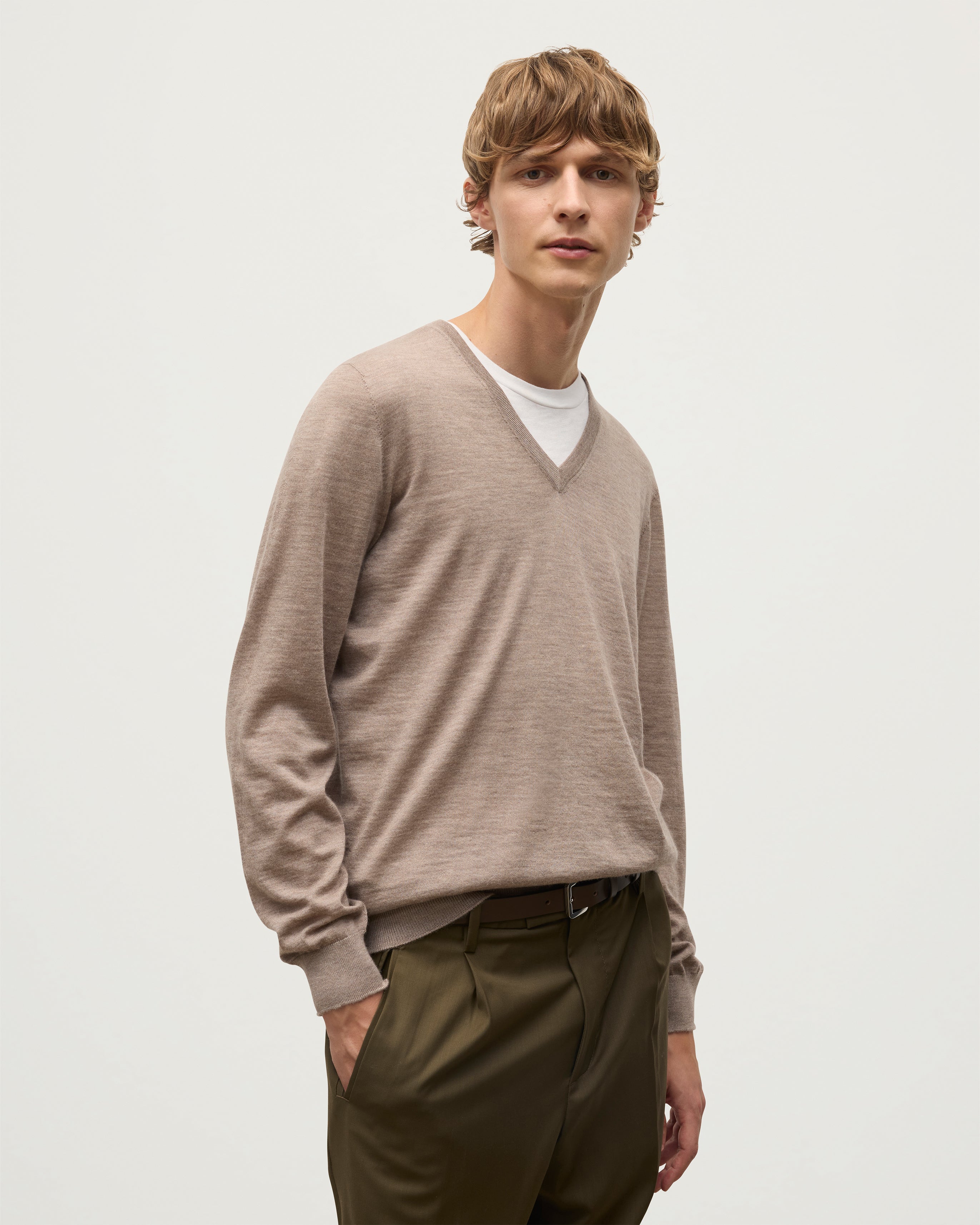 Fin Light Brown V Neck Superfine Cashmere Jumper