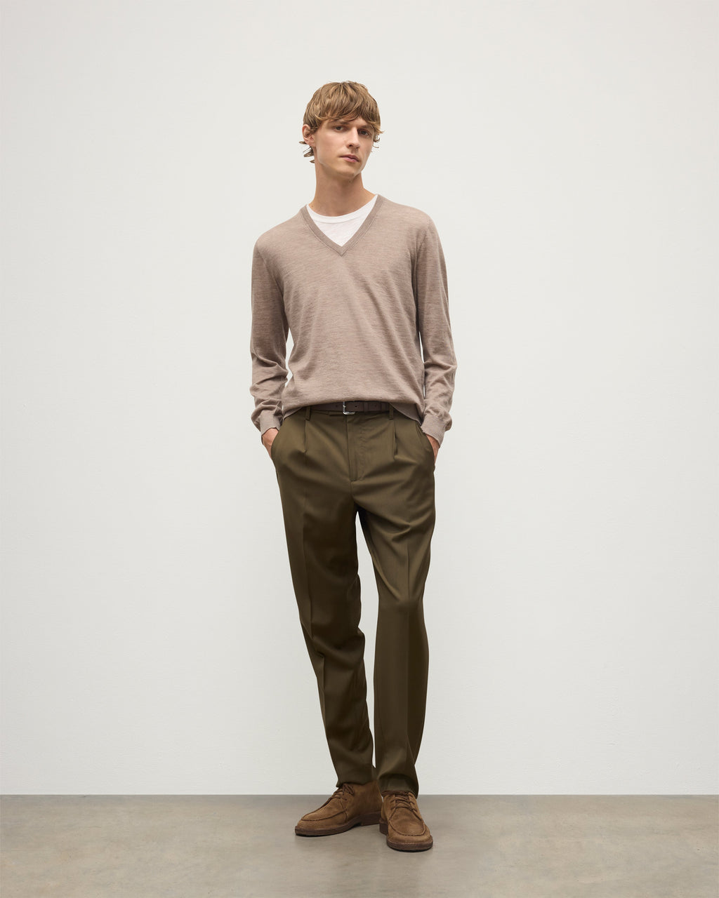 Fin Light Brown V Neck Superfine Cashmere Jumper