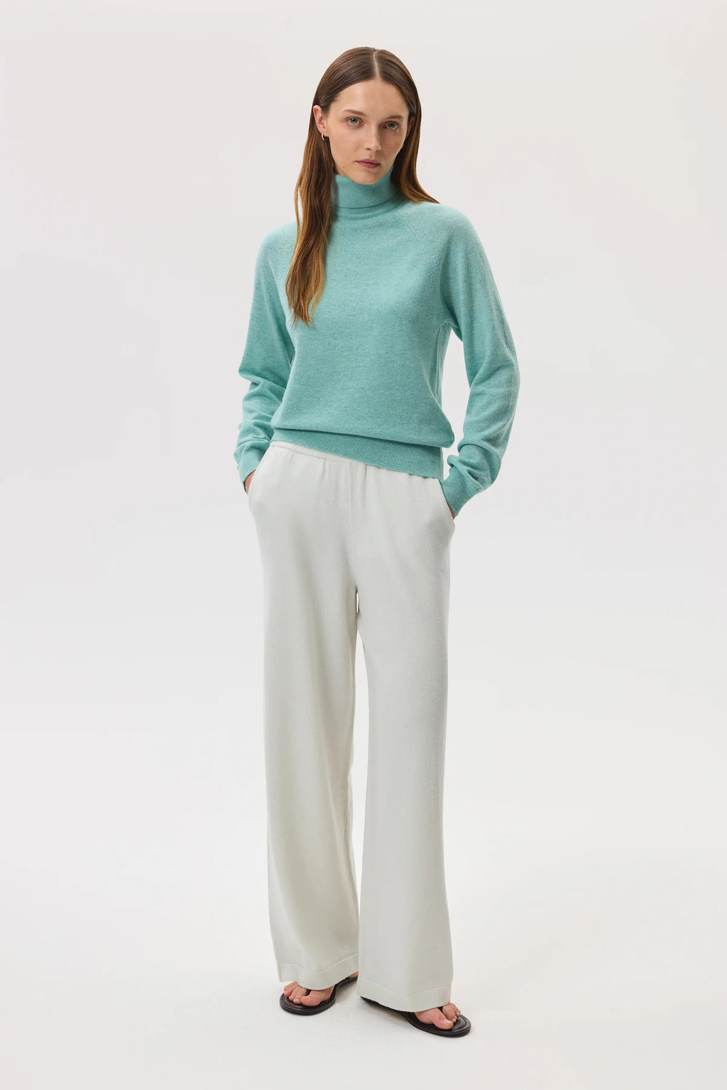 Classic Cashmere Roll Neck Green Jumper
