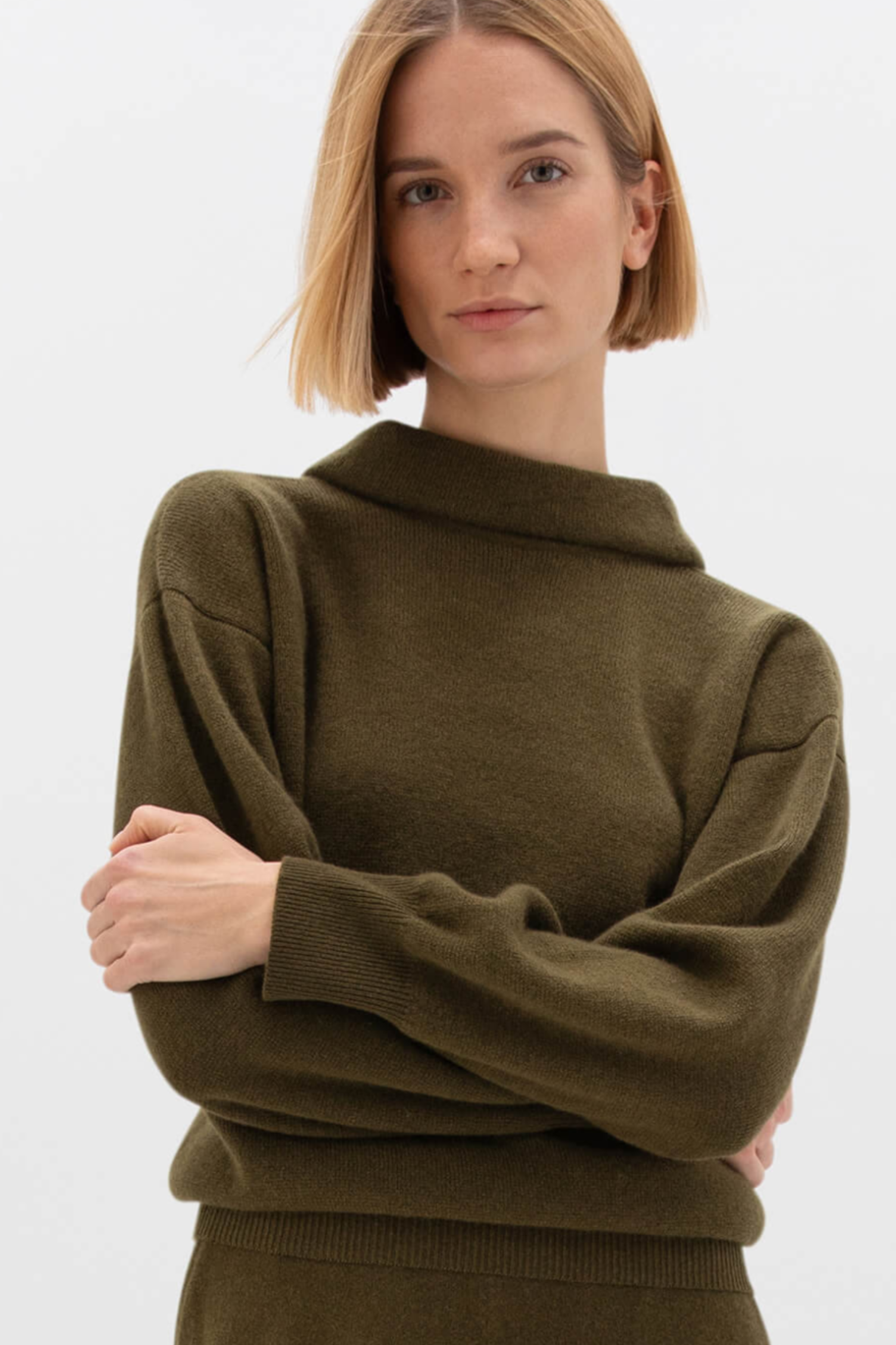 Reversible Collar Olive Green Cashmere Jumper