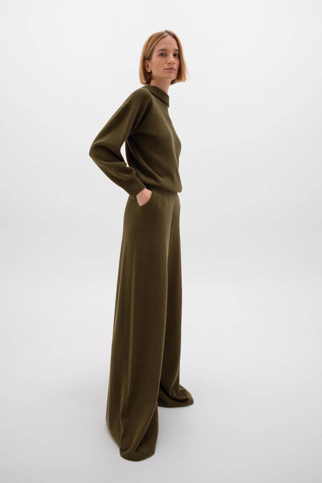 Reversible Collar Olive Green Cashmere Jumper