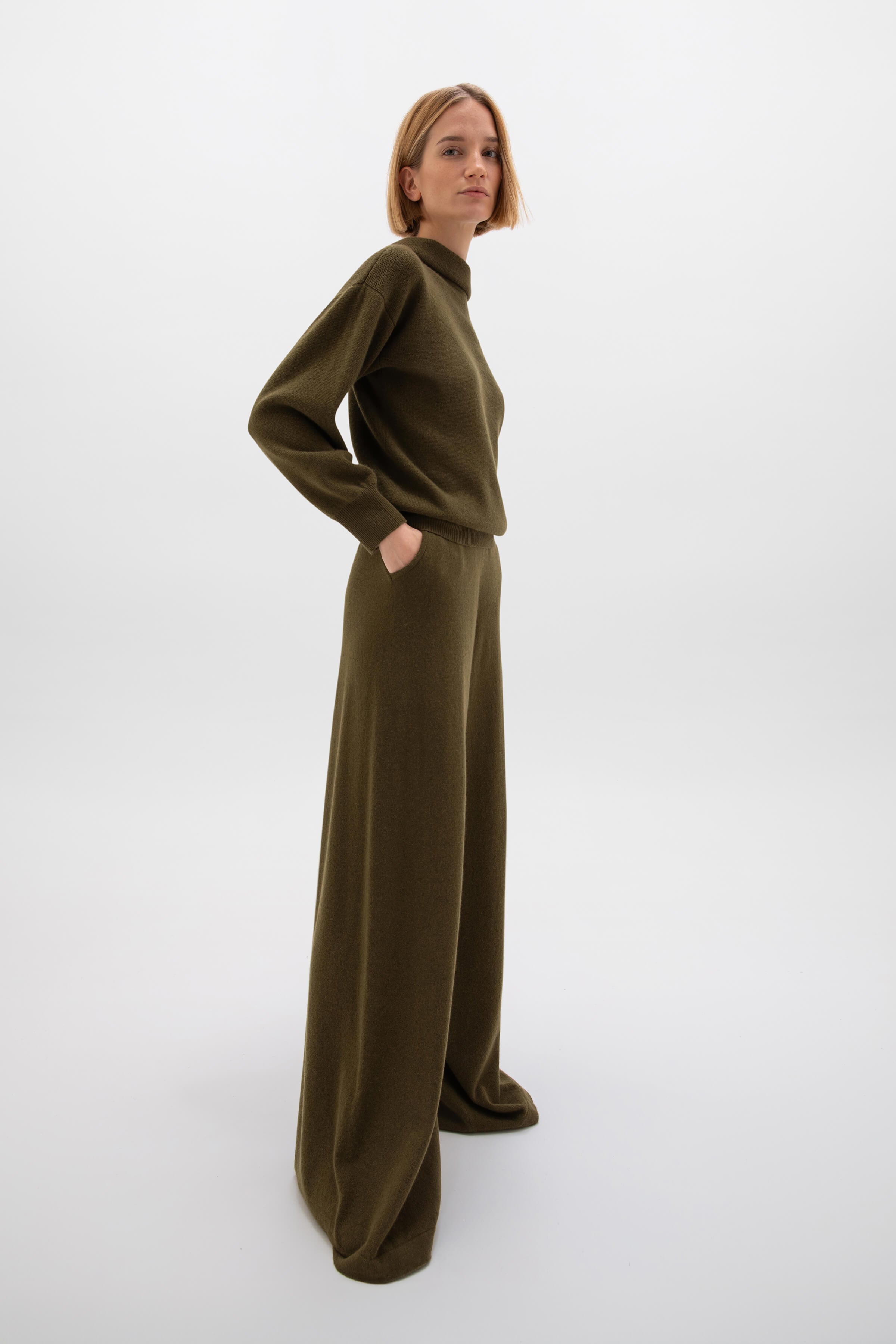 Reversible Collar Olive Green Cashmere Jumper