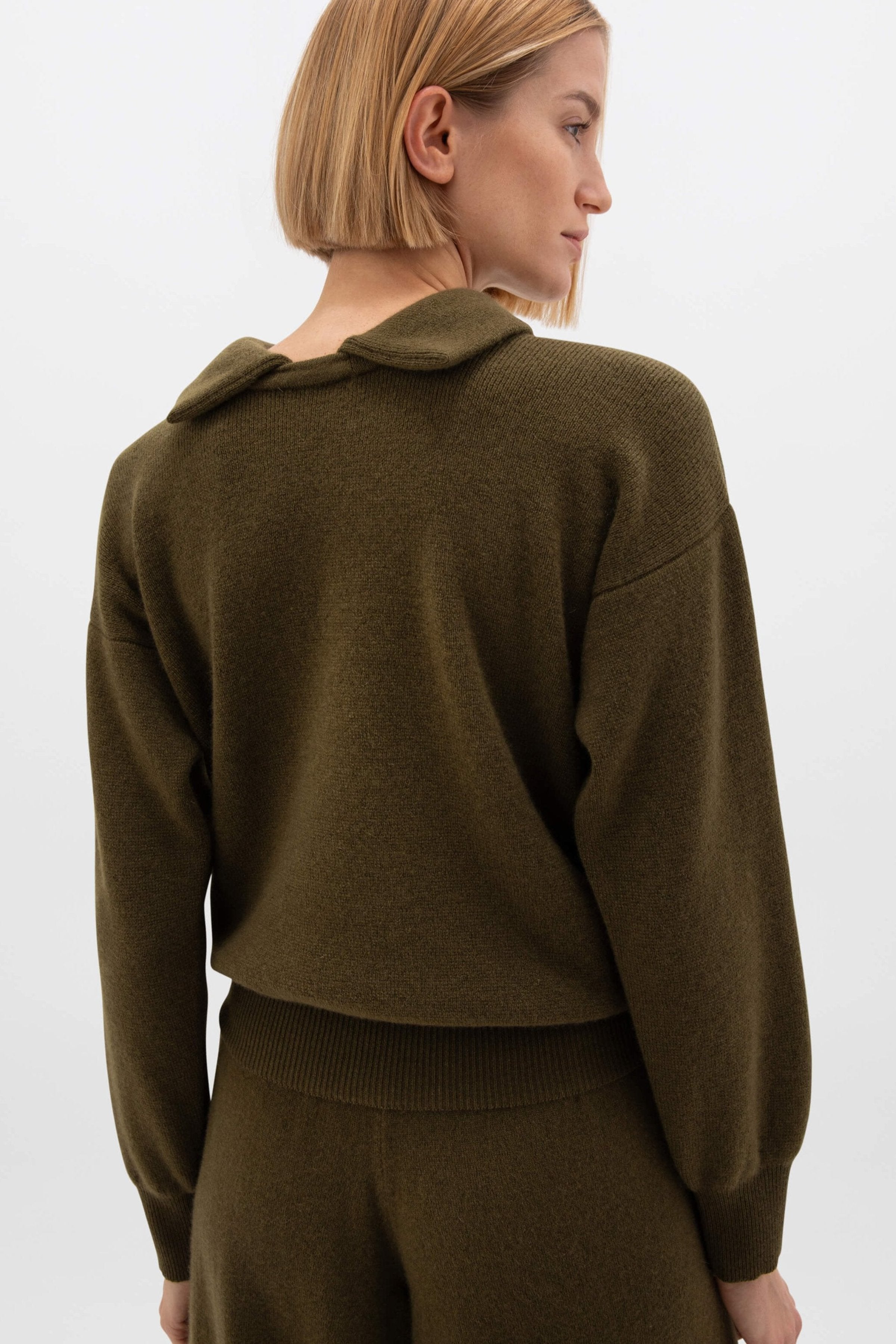 Reversible Collar Olive Green Cashmere Jumper