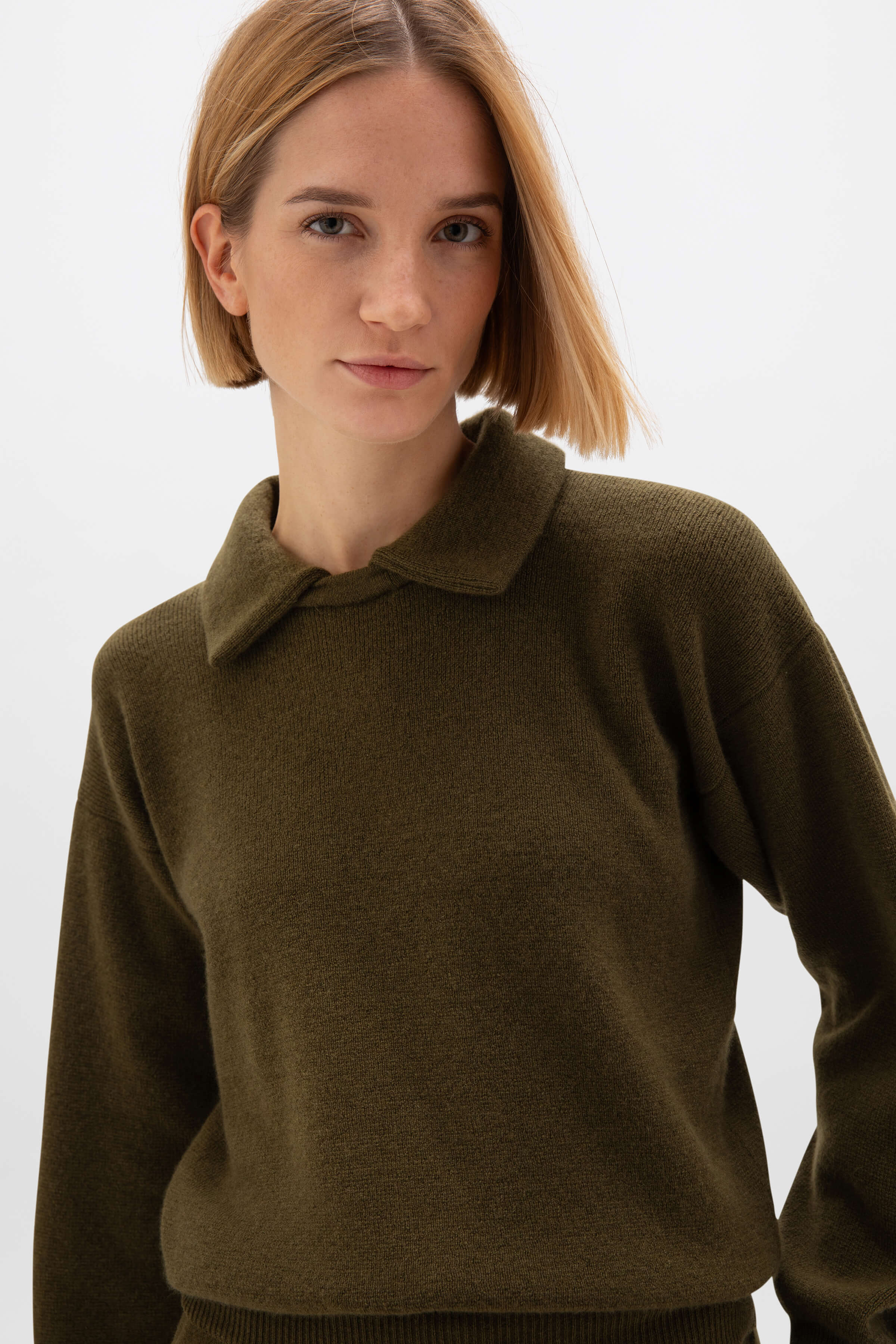 Reversible Collar Olive Green Cashmere Jumper