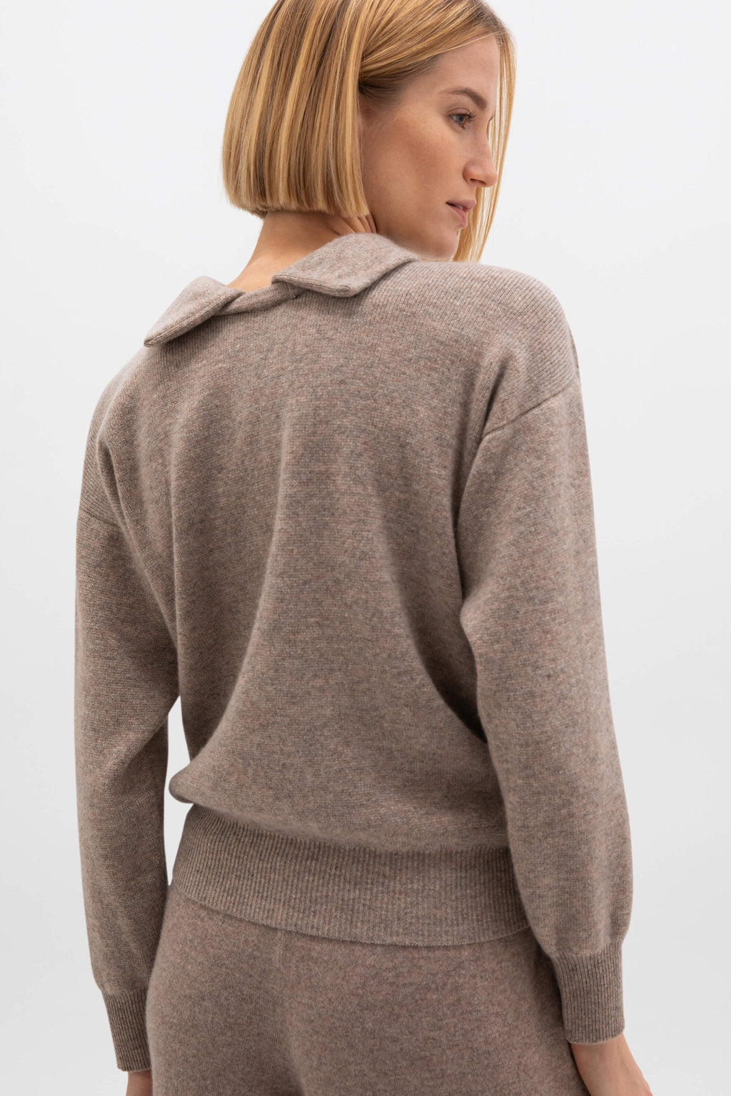 Reversible Collar Light Brown Cashmere Jumper