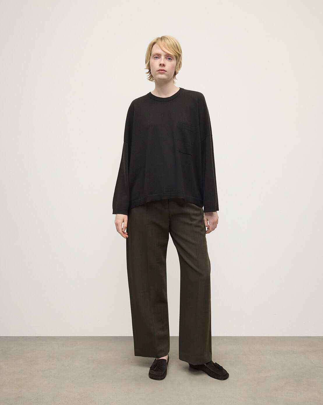 Gauzy Pocket Dark Grey Cashmere Jumper