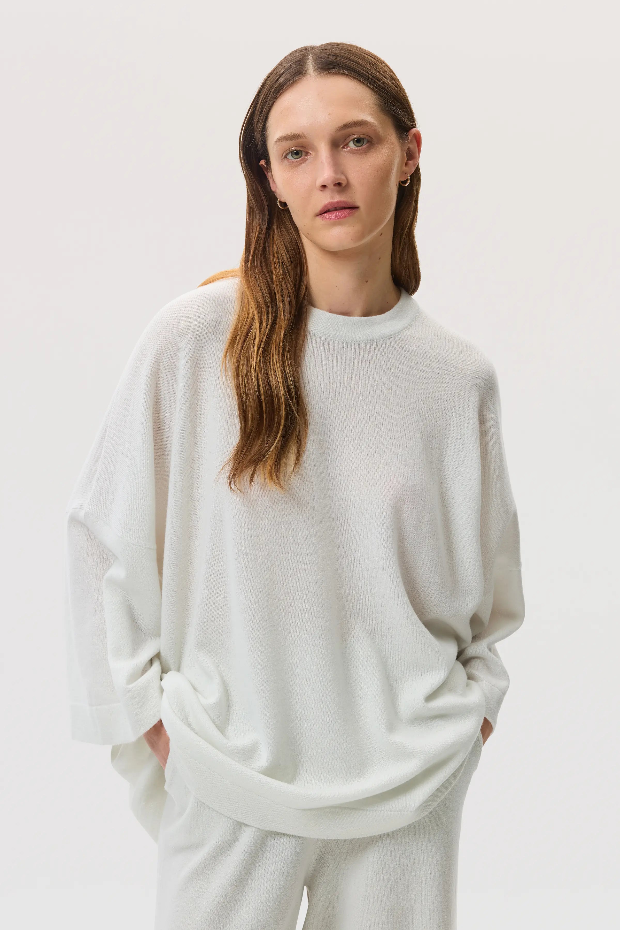 Relaxed Featherlight White Cashmere Jumper