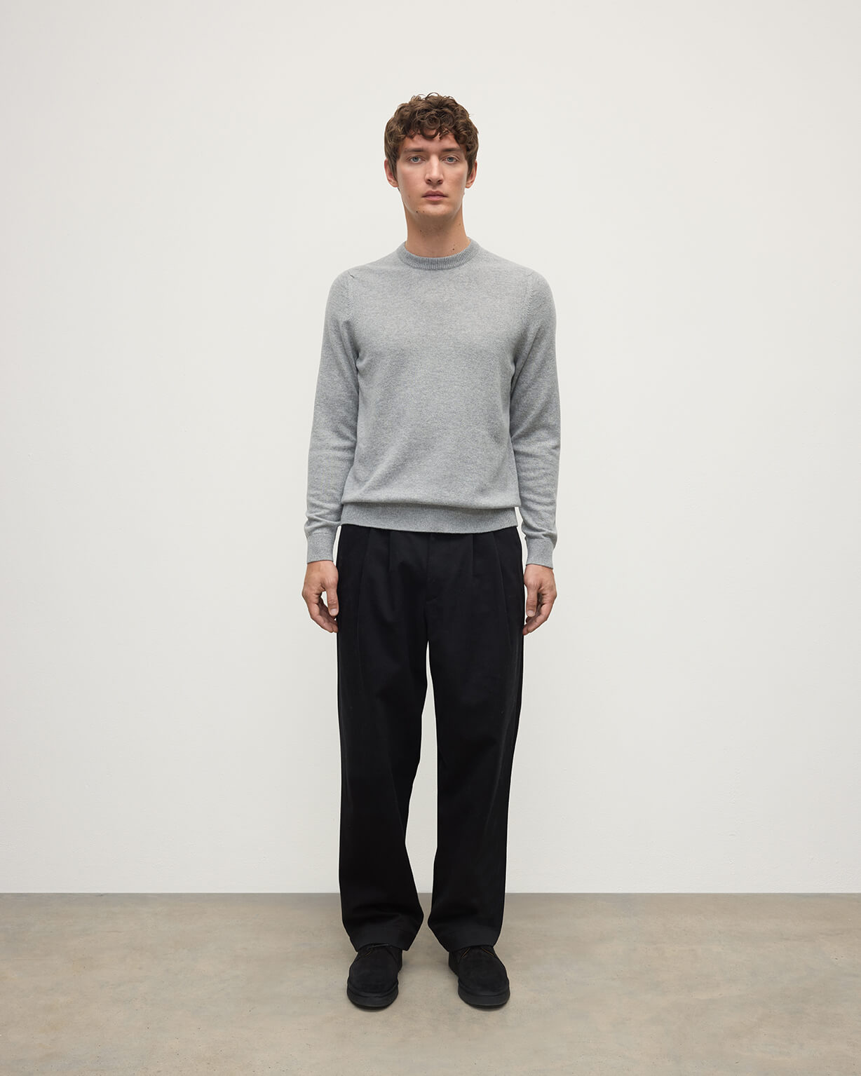 Rory Light Grey Classic Cashmere Crew Jumper