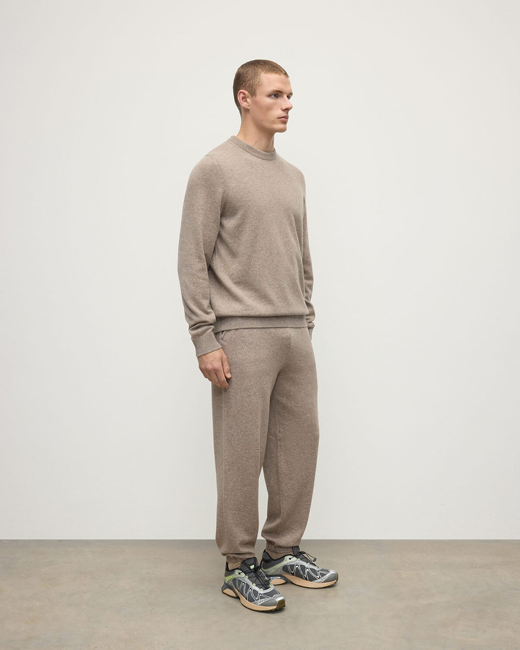 Rory Brown Classic Cashmere Crew Jumper