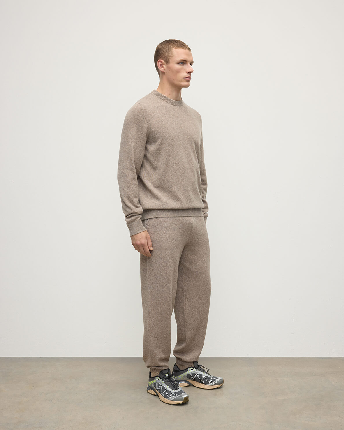 Rory Brown Classic Cashmere Crew Jumper