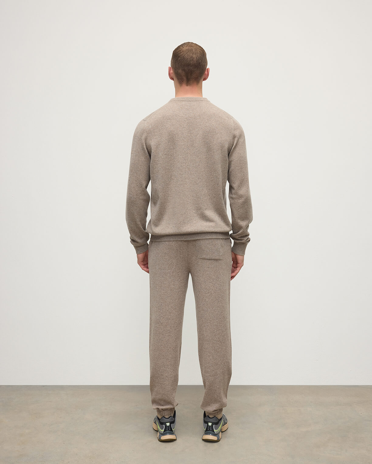 Rory Brown Classic Cashmere Crew Jumper