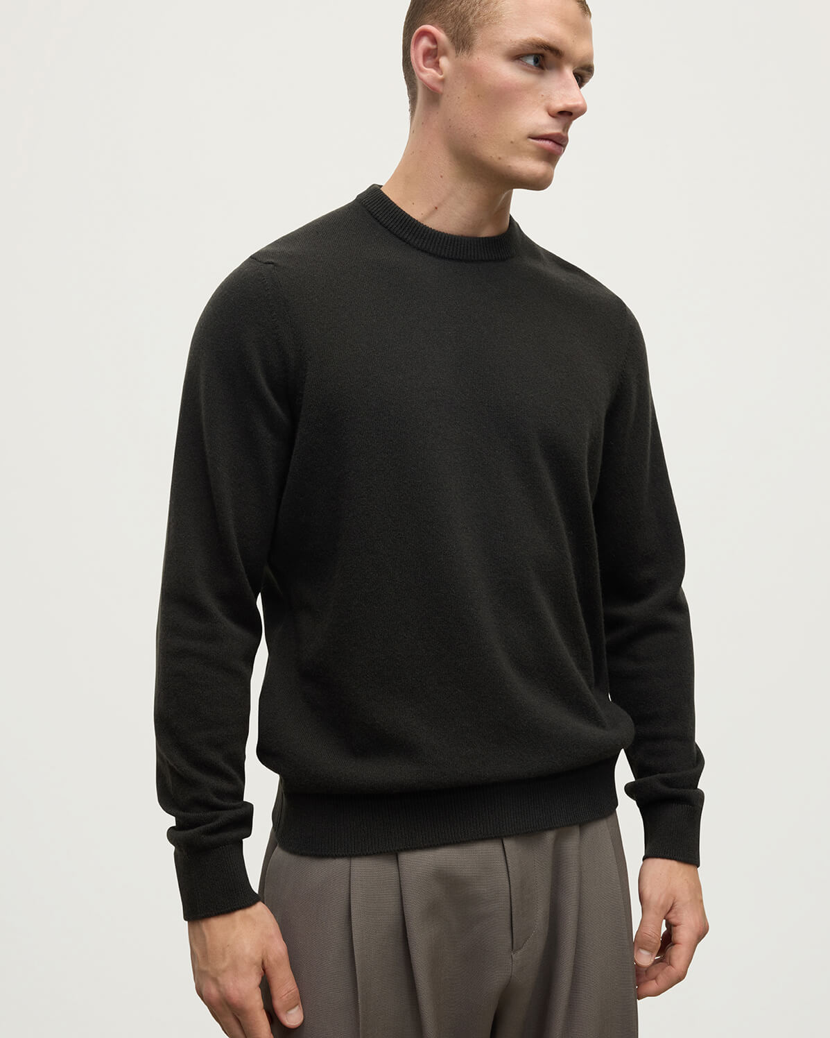 Classic Cashmere Dark Grey Round Neck Jumper