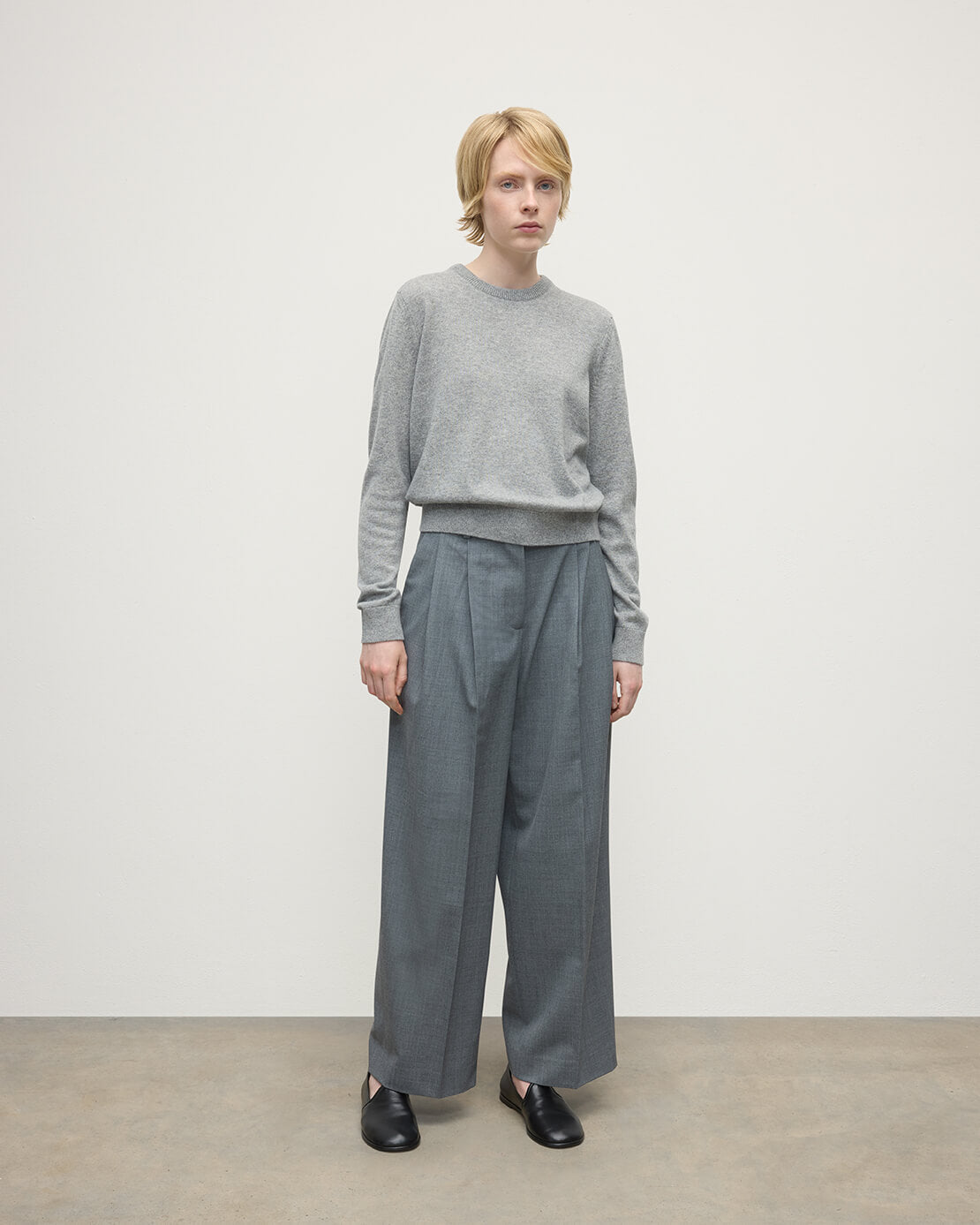 Classic Cashmere Light Grey Round Neck Jumper