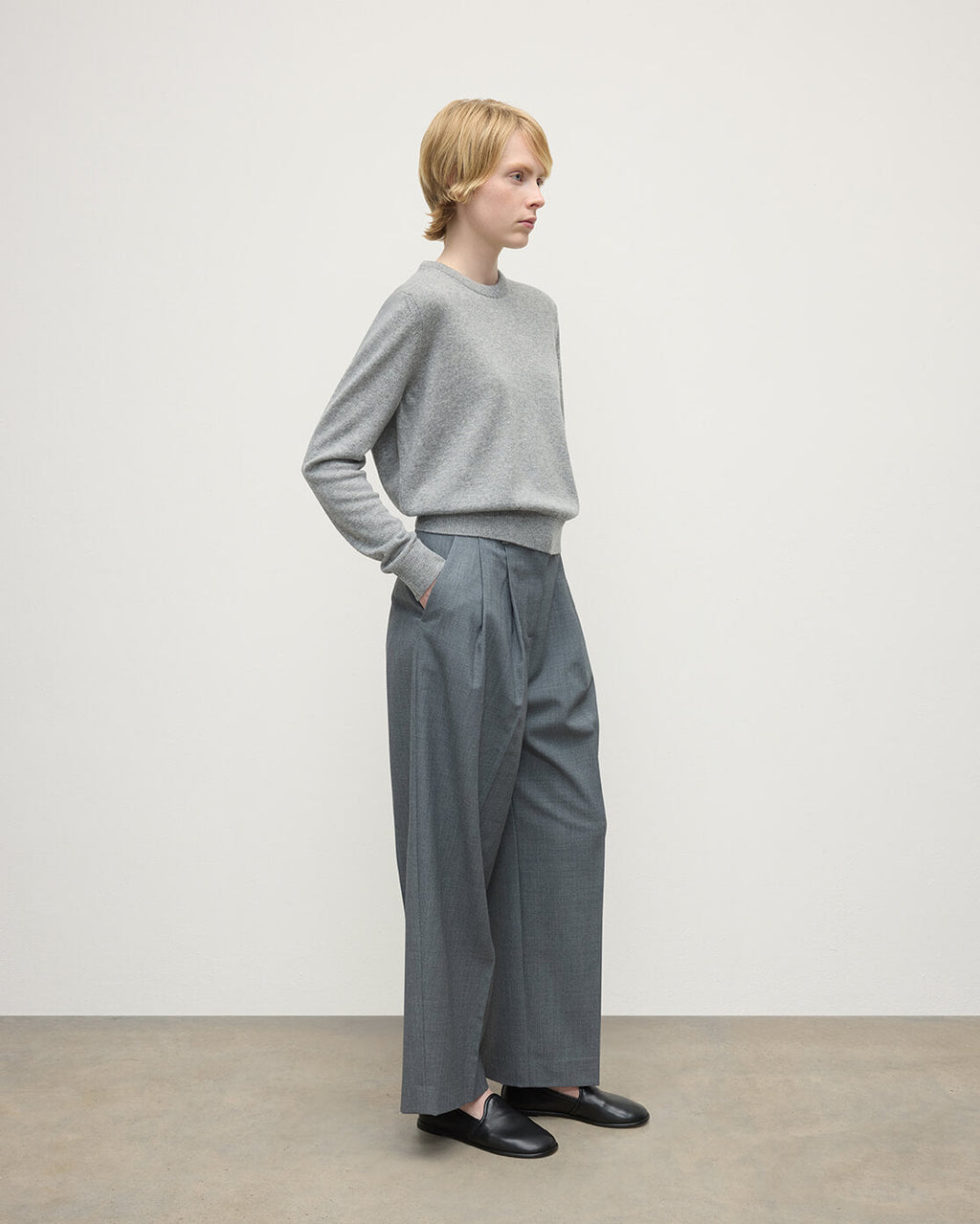 Classic Cashmere Light Grey Round Neck Jumper
