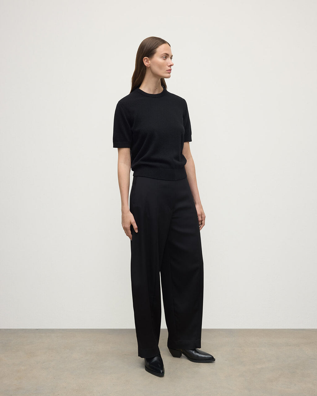 Classic Cashmere Black T-shirt