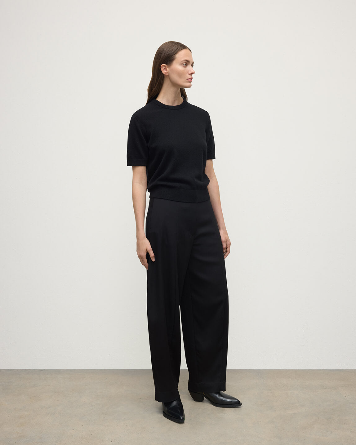 Classic Cashmere Black T-shirt