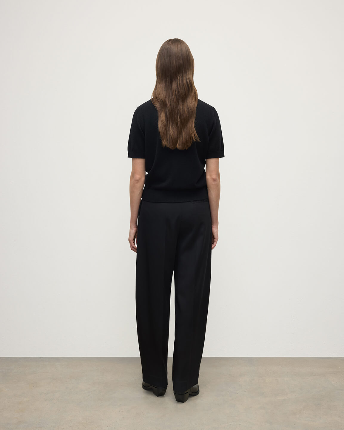 Classic Cashmere Black T-shirt